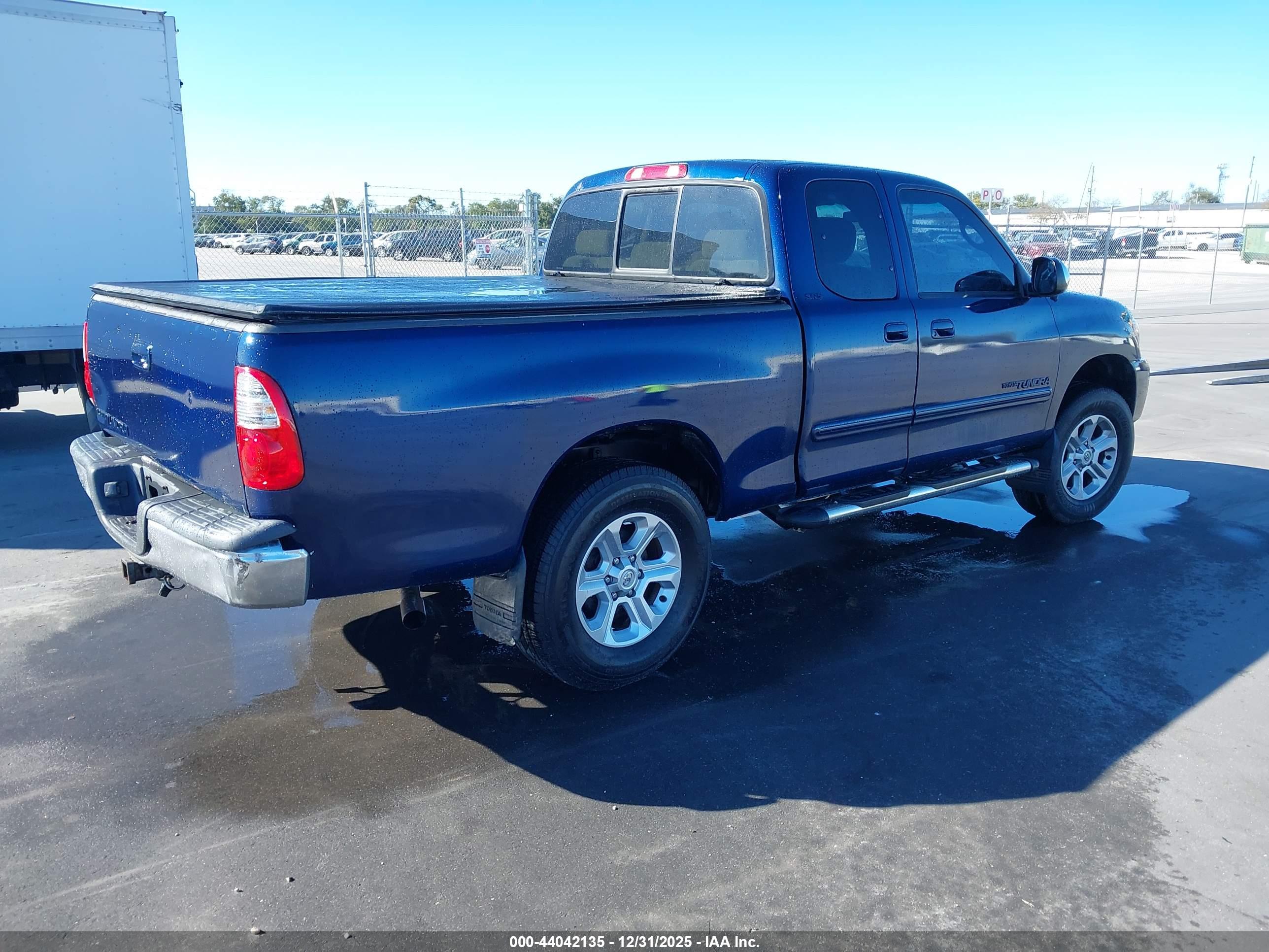 TOYOTA TUNDRA image 4