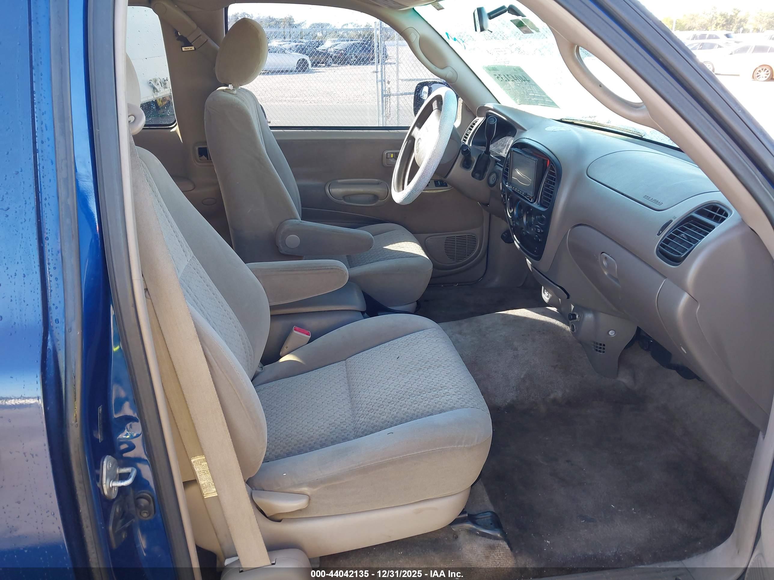 TOYOTA TUNDRA image 5