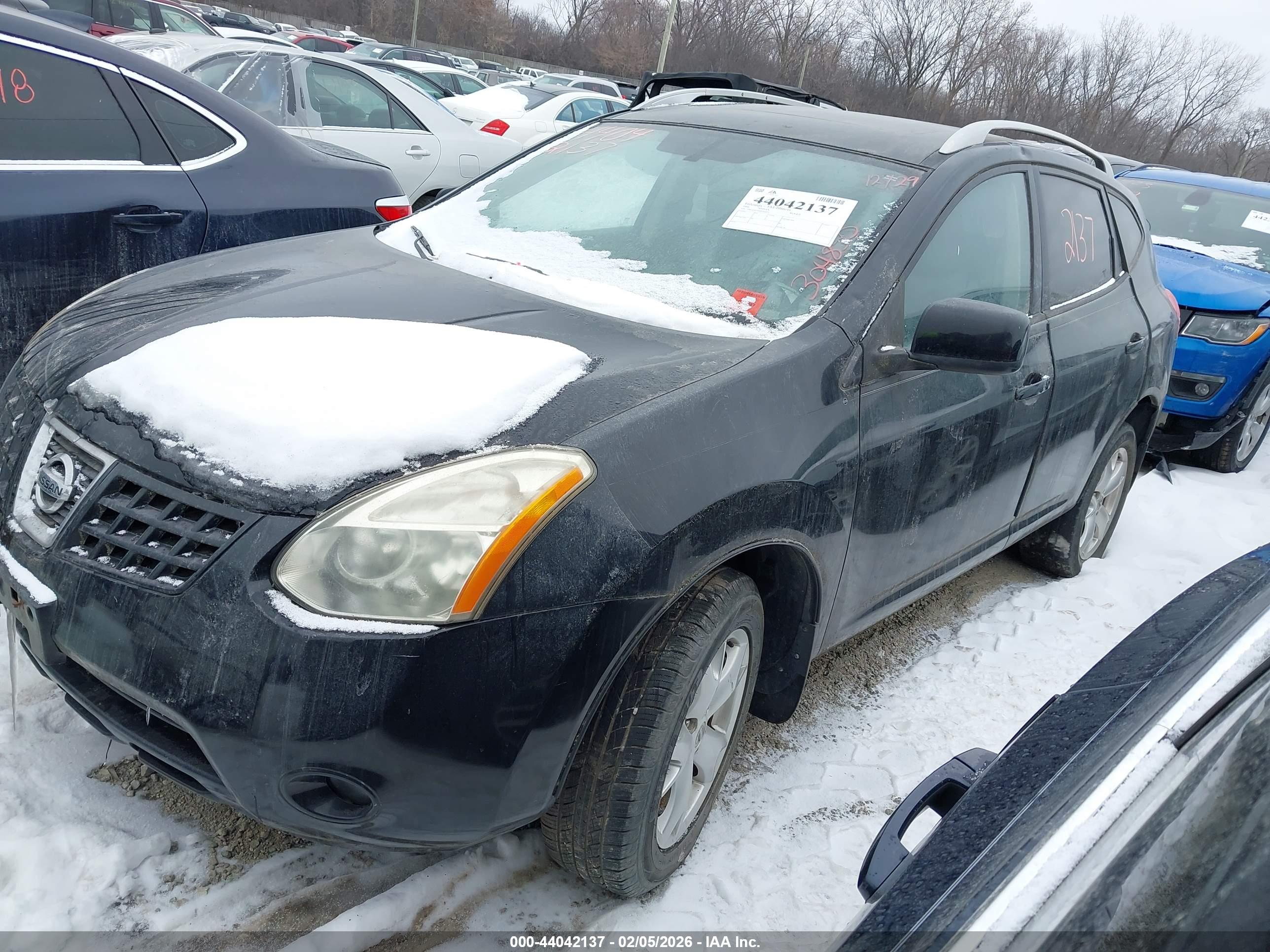 NISSAN ROGUE image 2