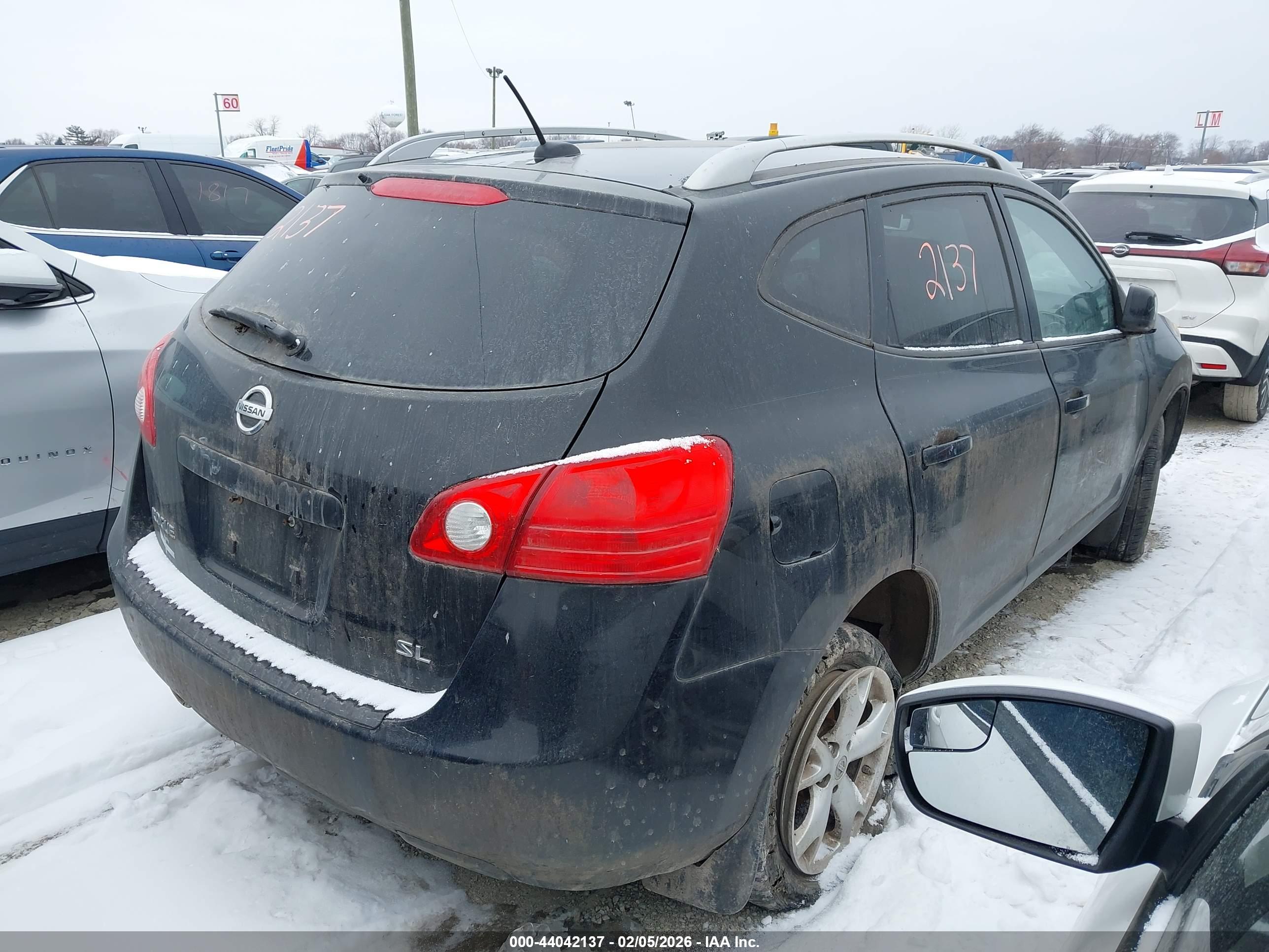 NISSAN ROGUE image 4