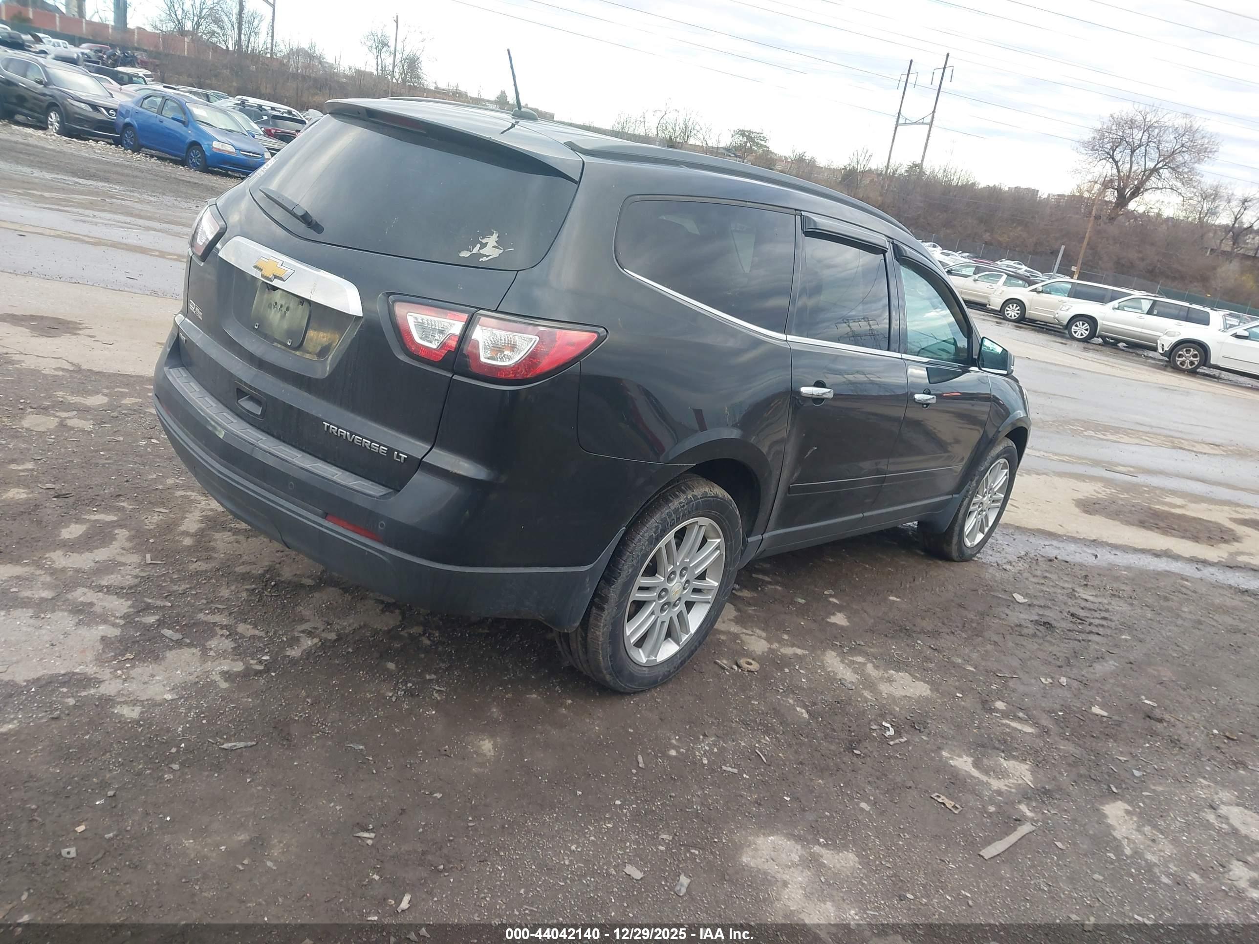 CHEVROLET TRAVERSE image 4