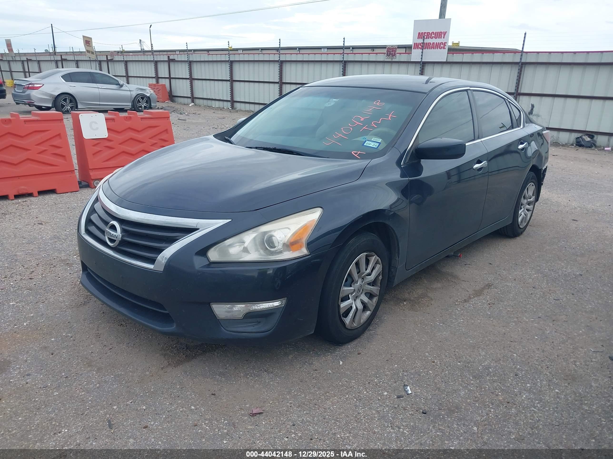 NISSAN ALTIMA image 2
