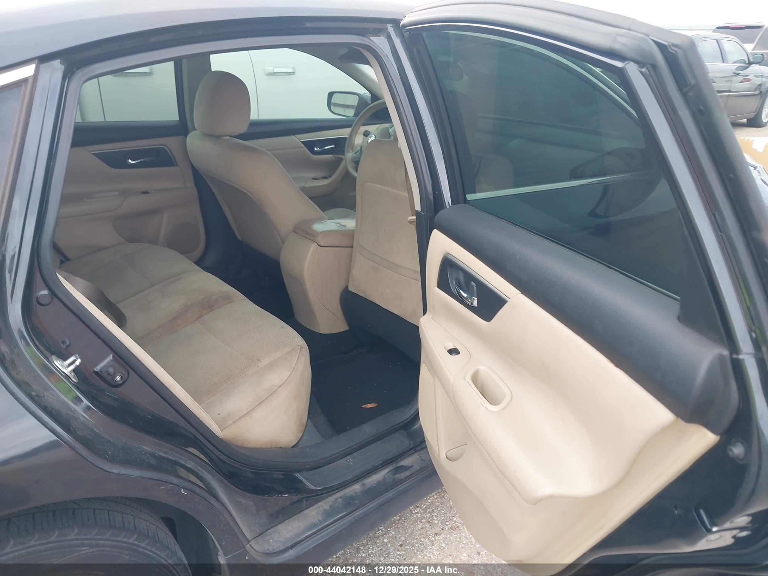 NISSAN ALTIMA image 8