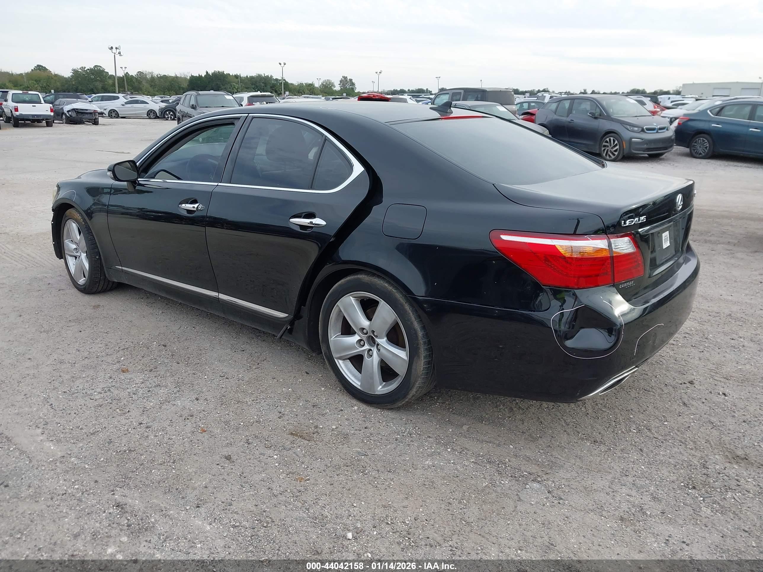 LEXUS LS image 3