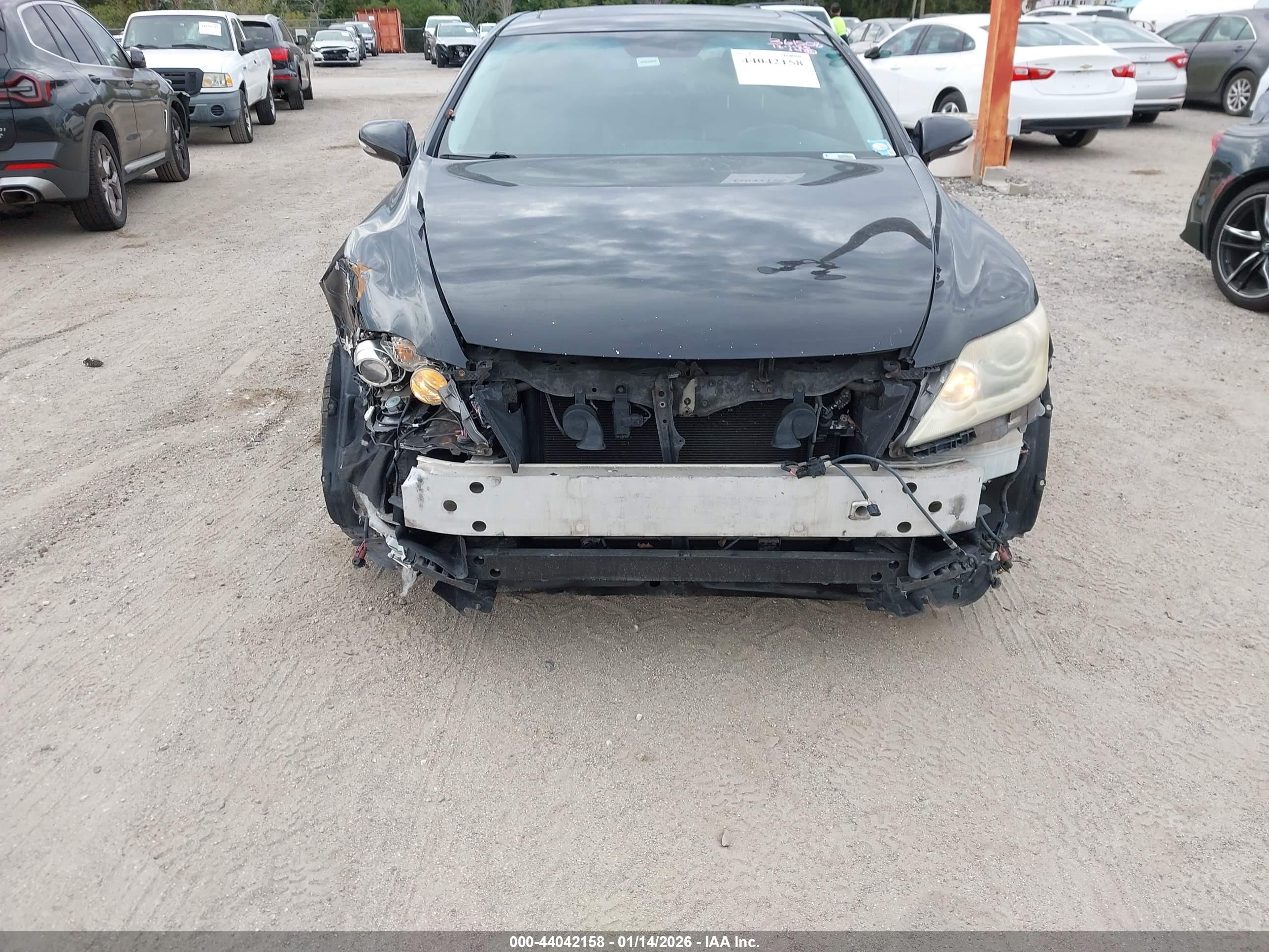 LEXUS LS image 6