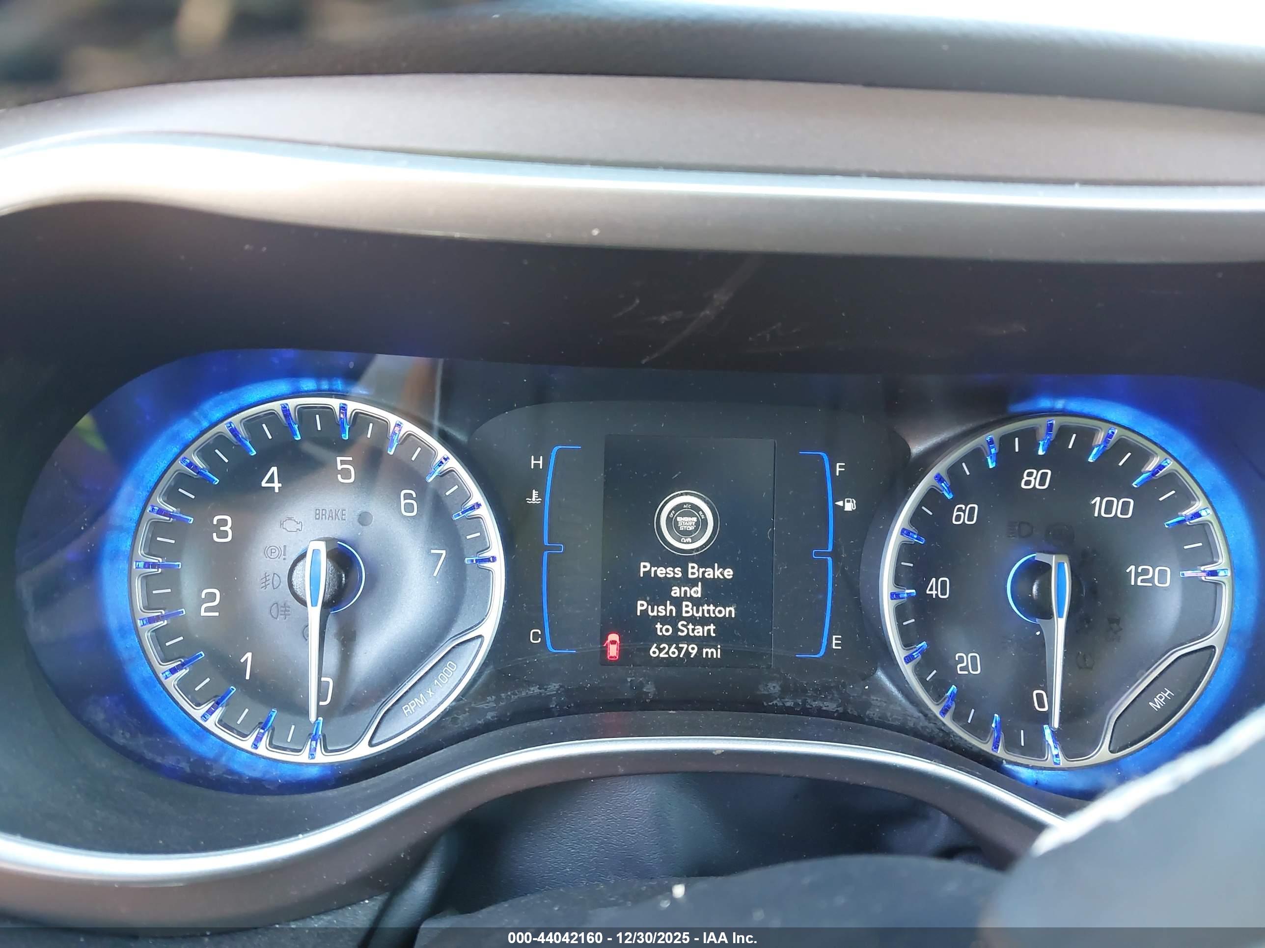 CHRYSLER VOYAGER image 7
