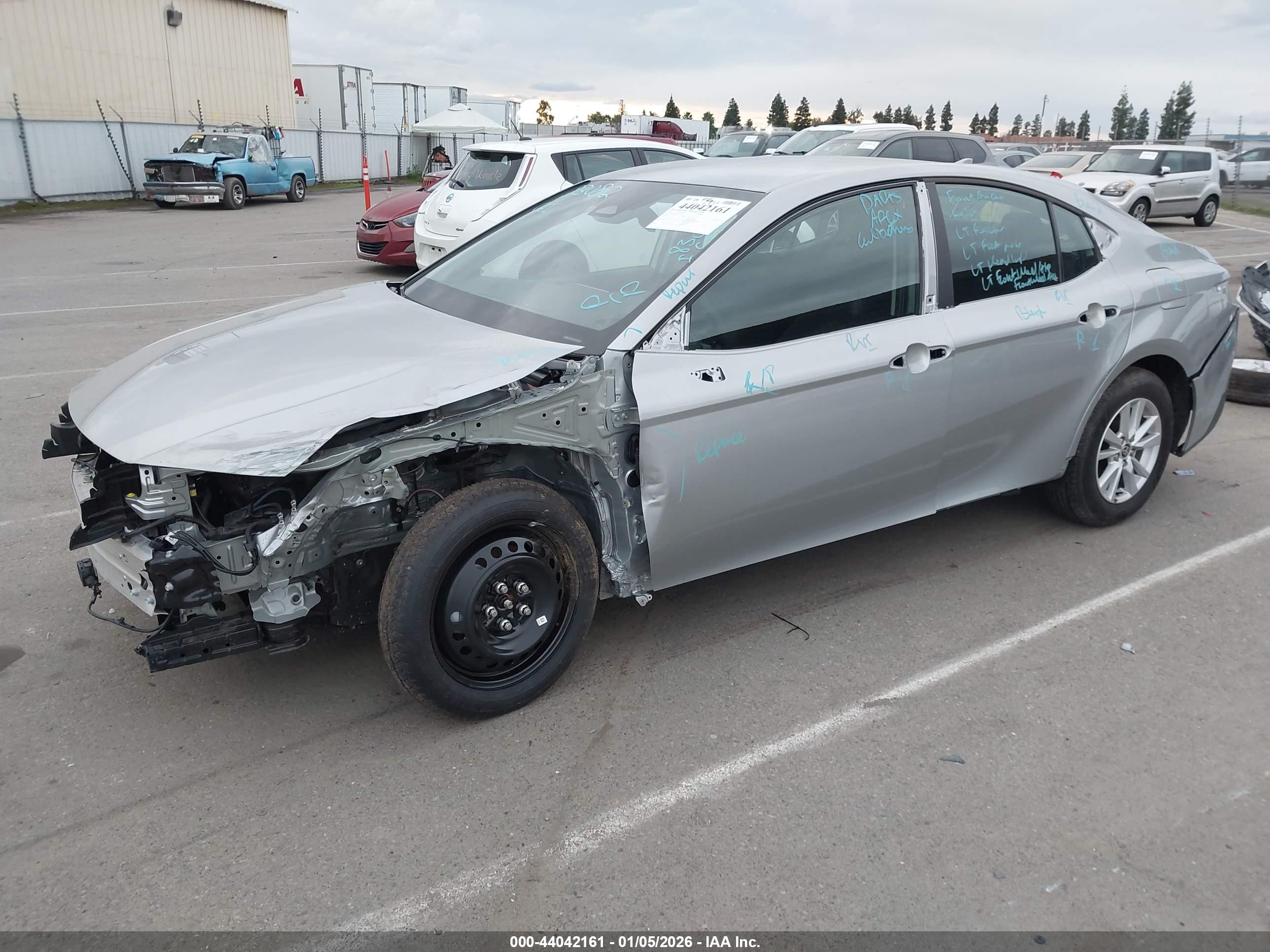TOYOTA CAMRY image 2
