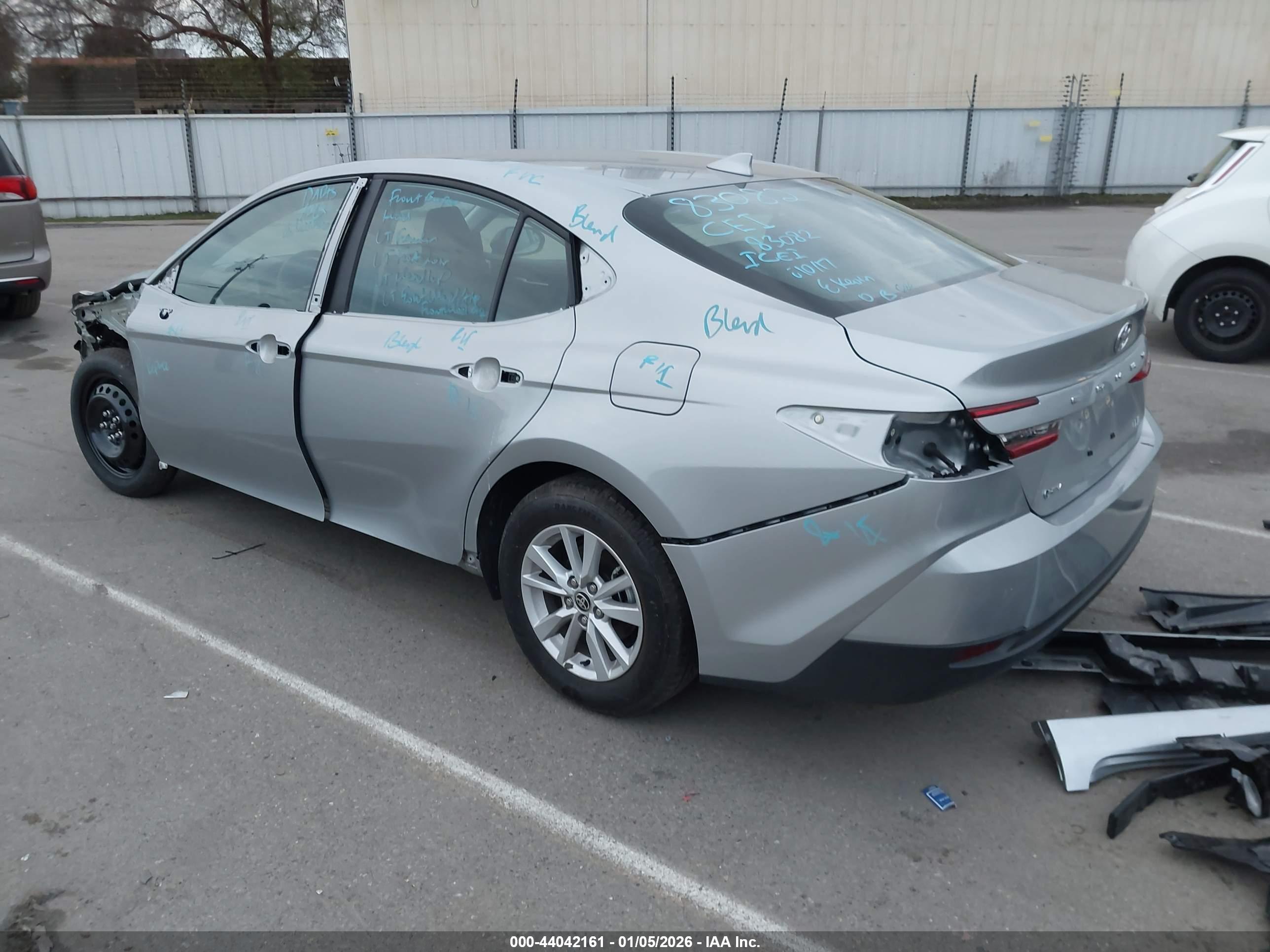 TOYOTA CAMRY image 3