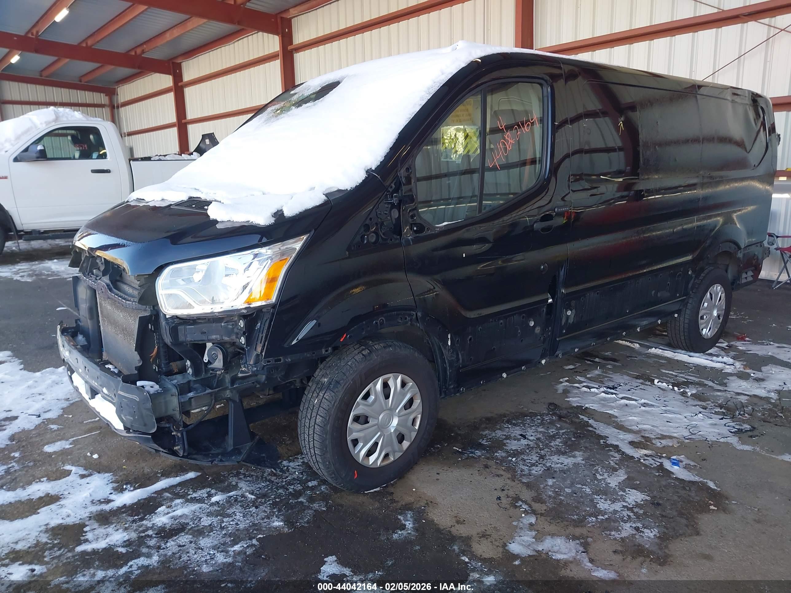FORD TRANSIT-150 image 2