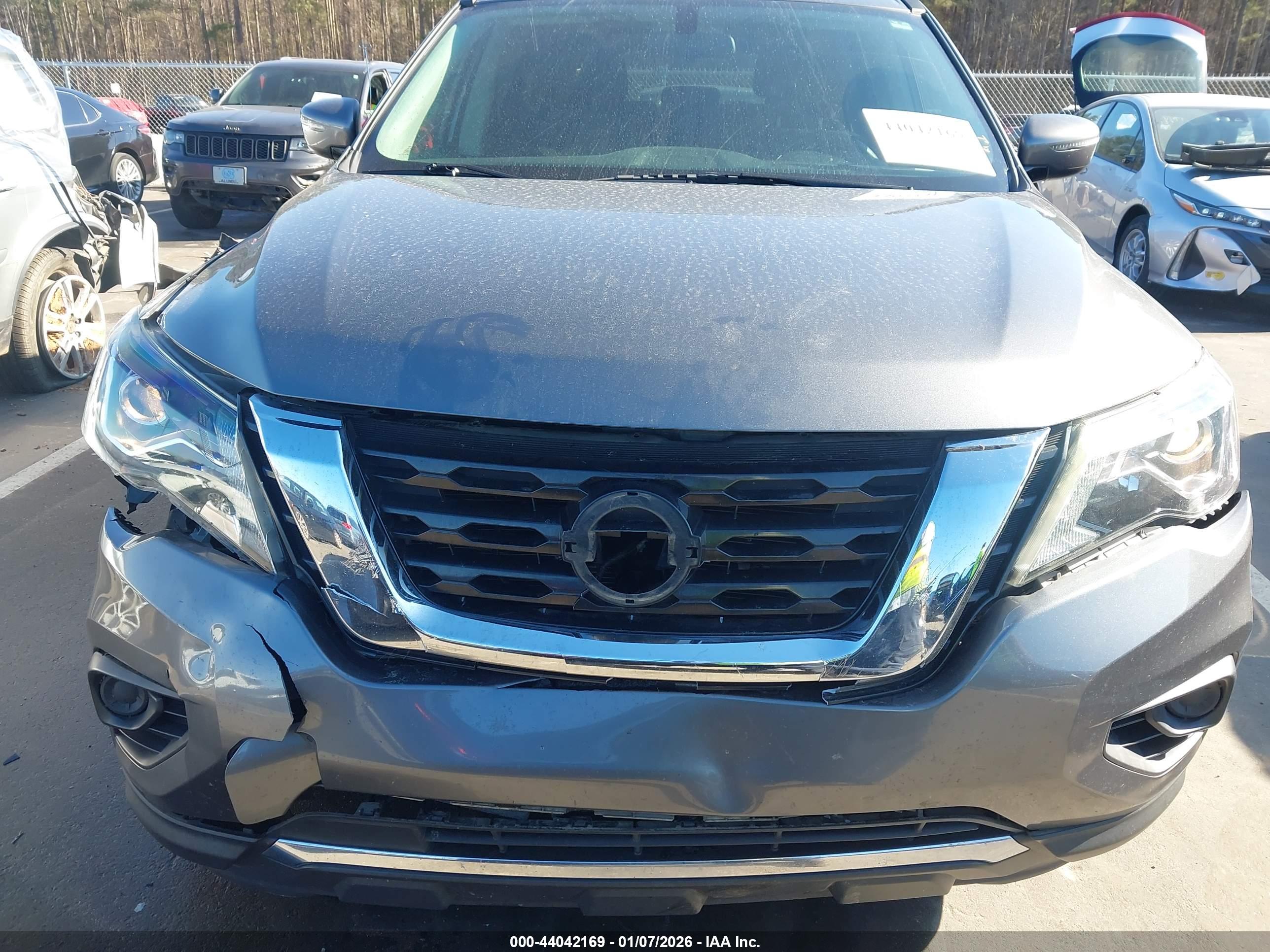NISSAN PATHFINDER image 6
