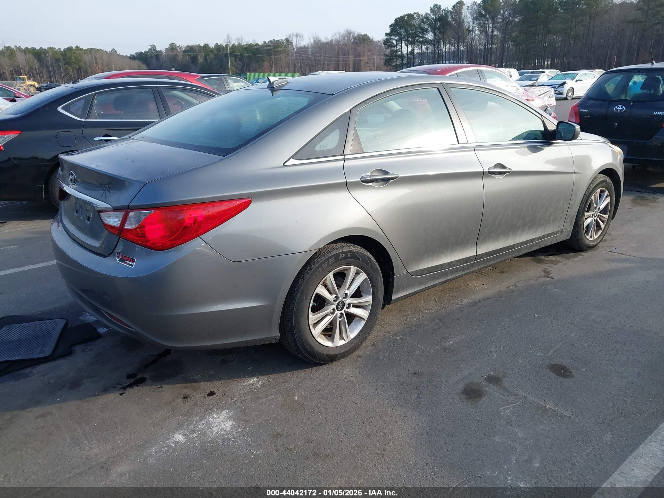 HYUNDAI SONATA image 4