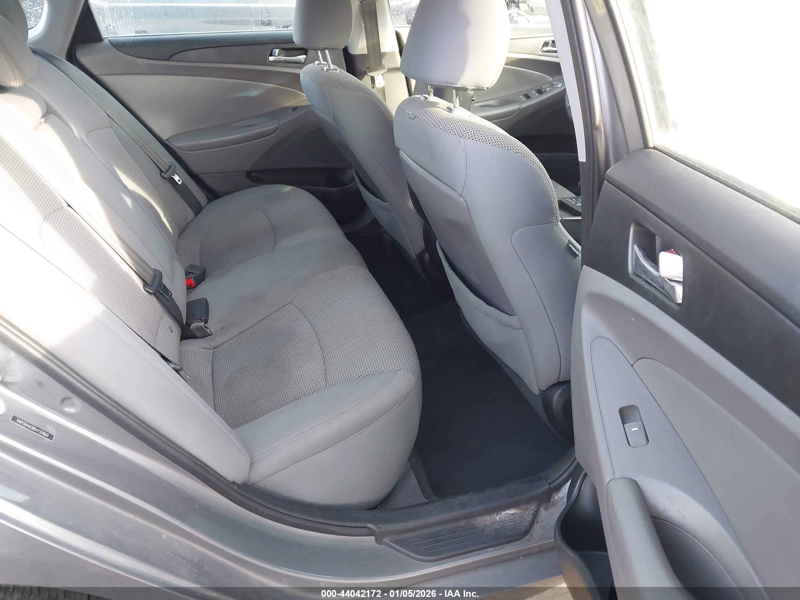 HYUNDAI SONATA image 8