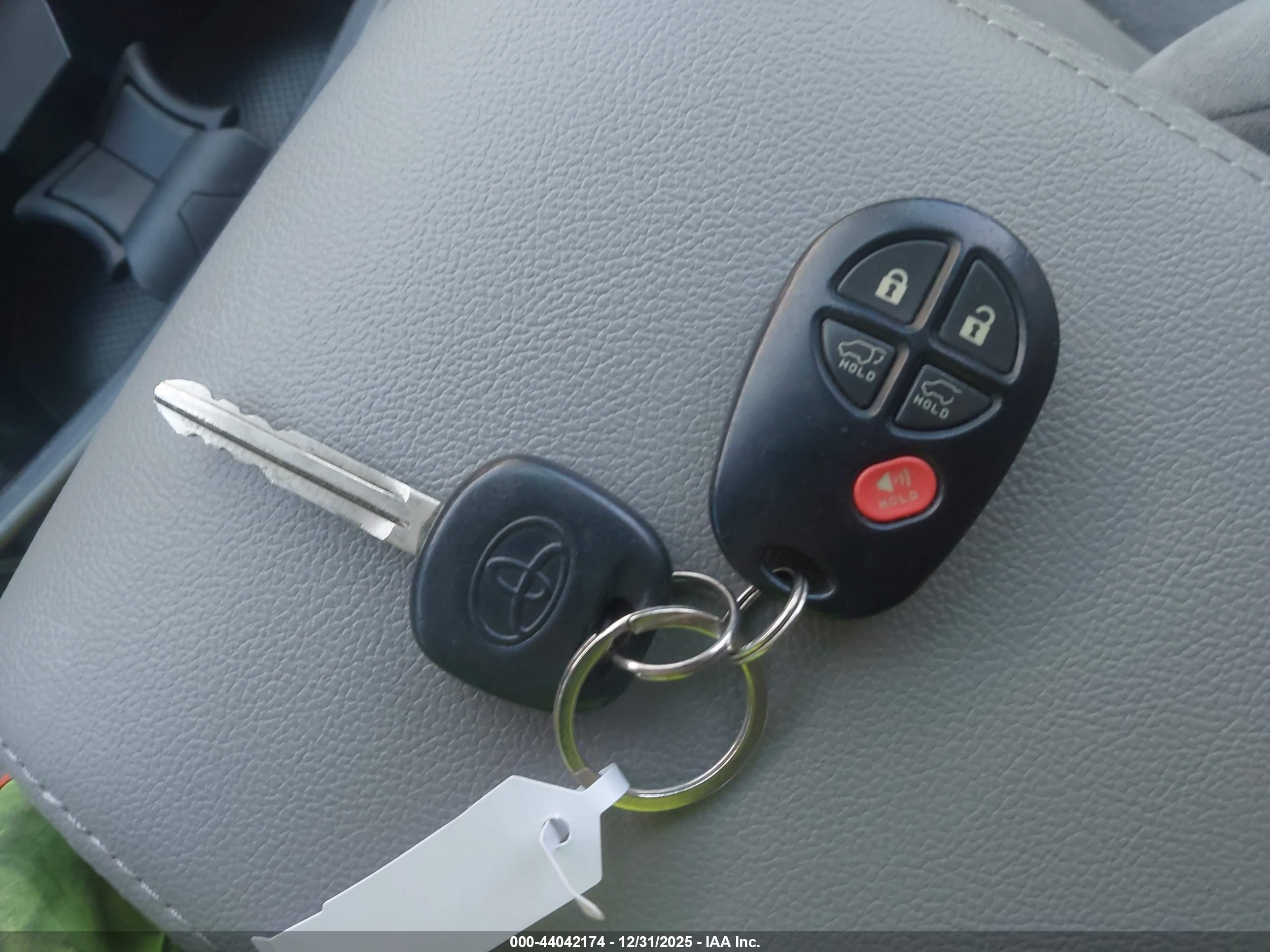 TOYOTA HIGHLANDER image 11