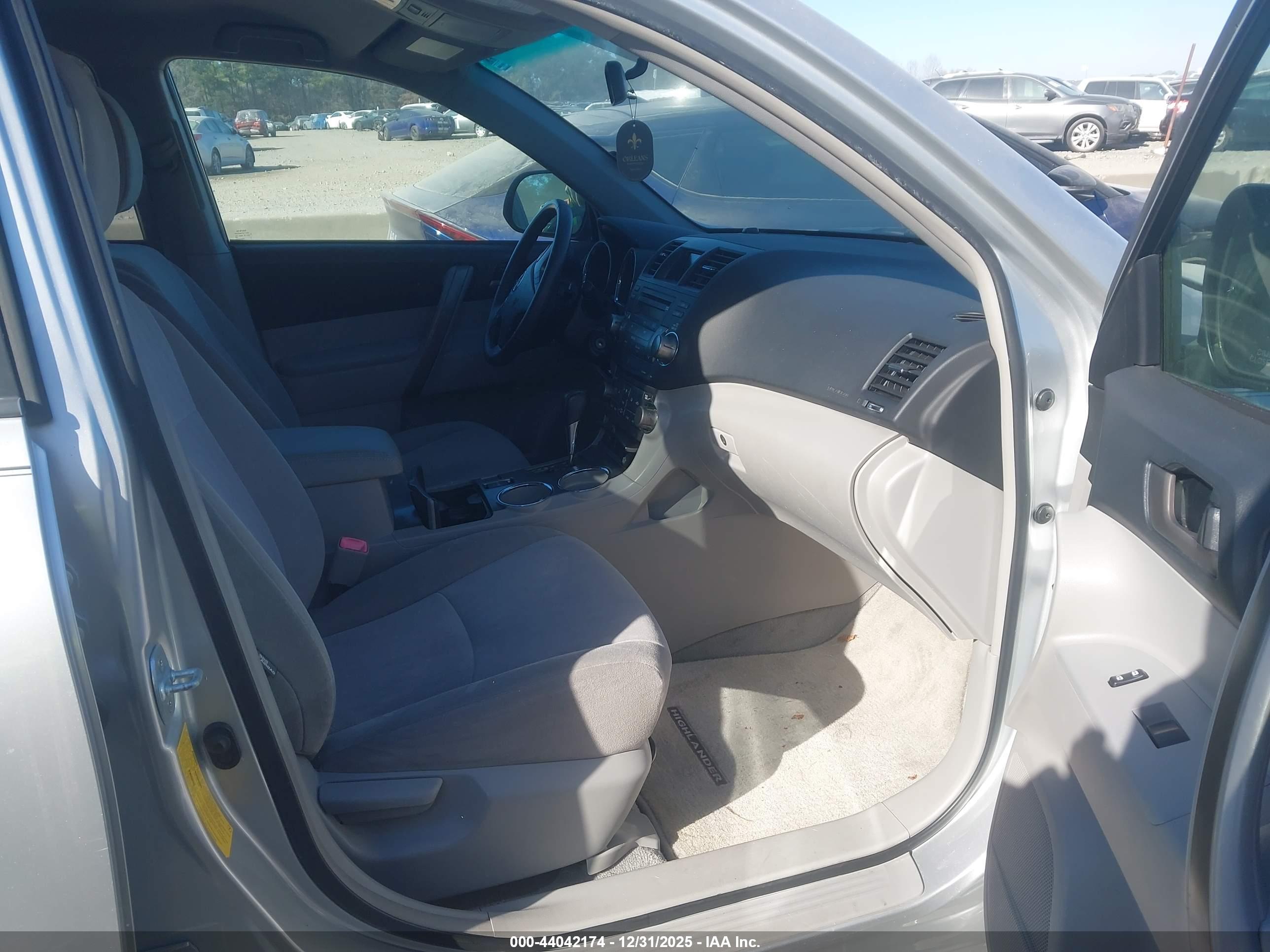 TOYOTA HIGHLANDER image 5