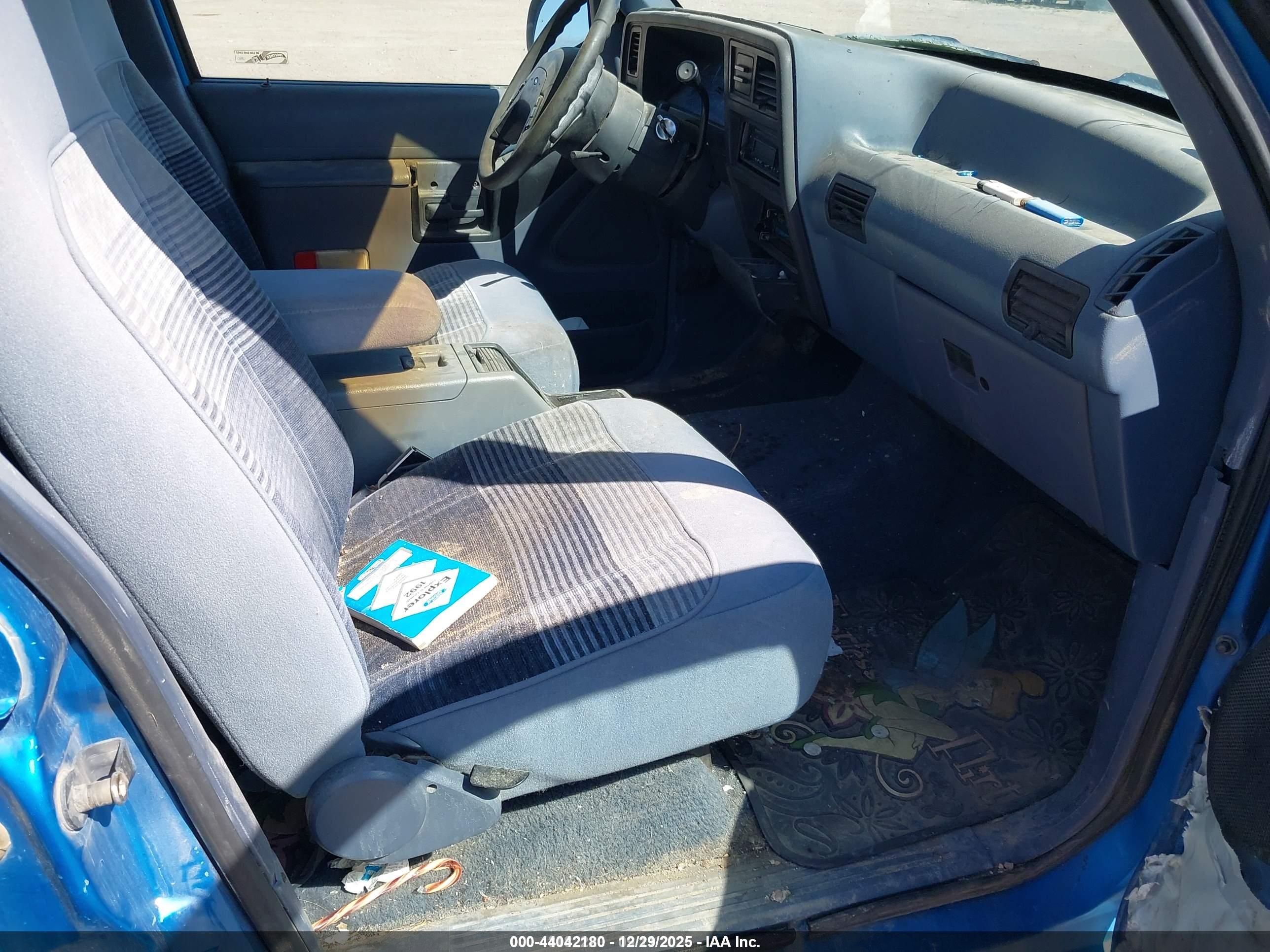FORD EXPLORER image 5