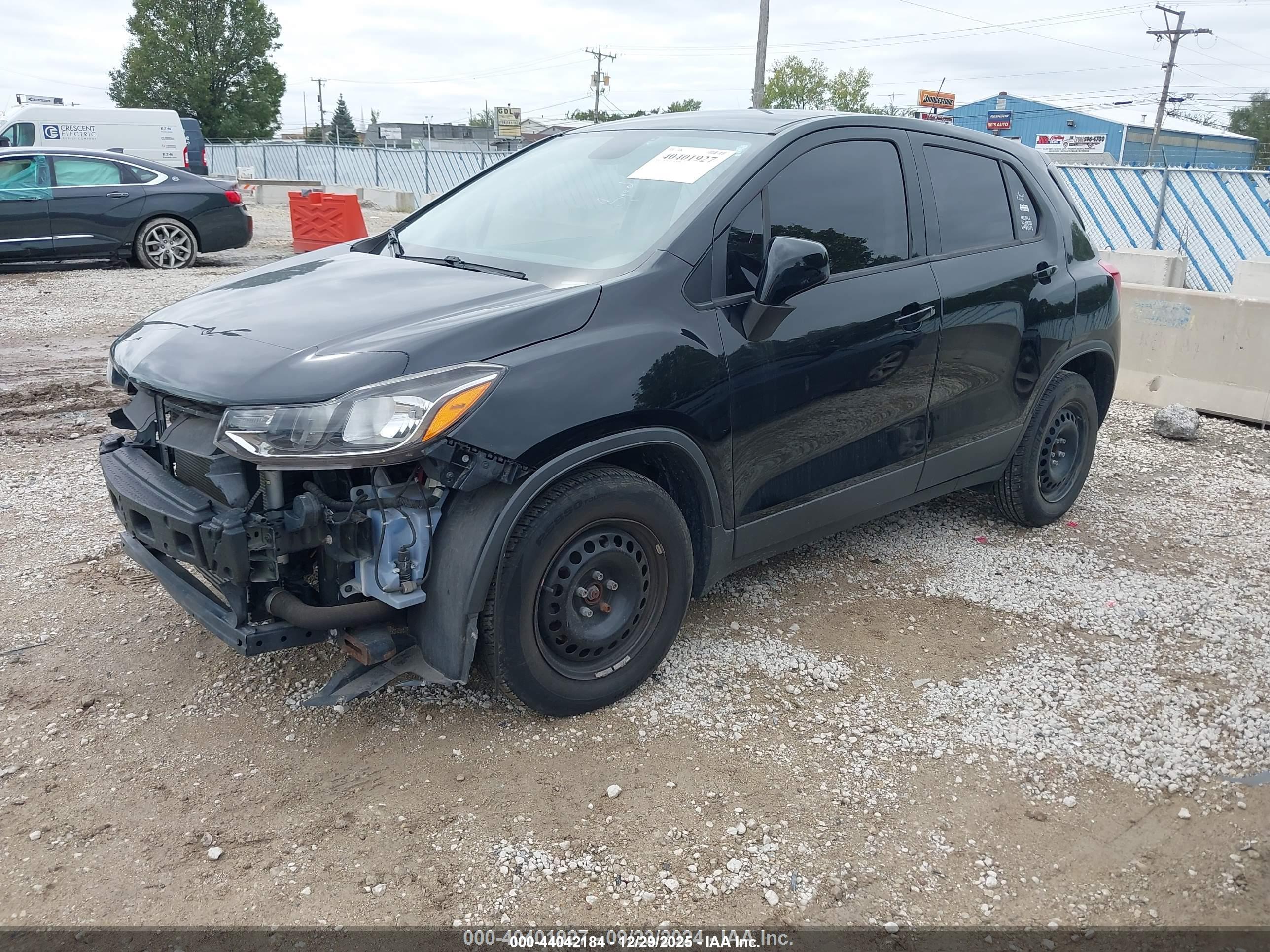 CHEVROLET TRAX image 2