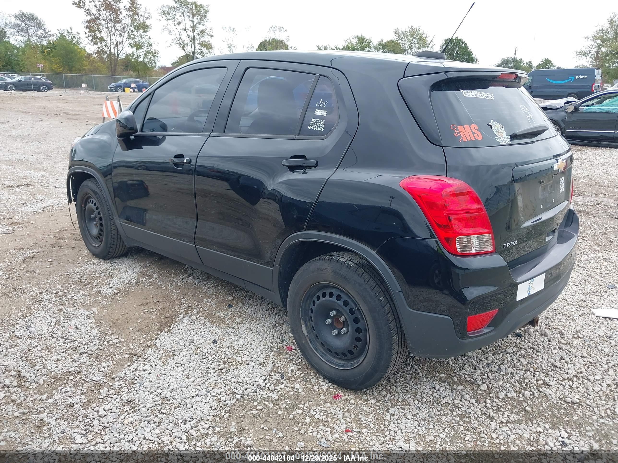 CHEVROLET TRAX image 3