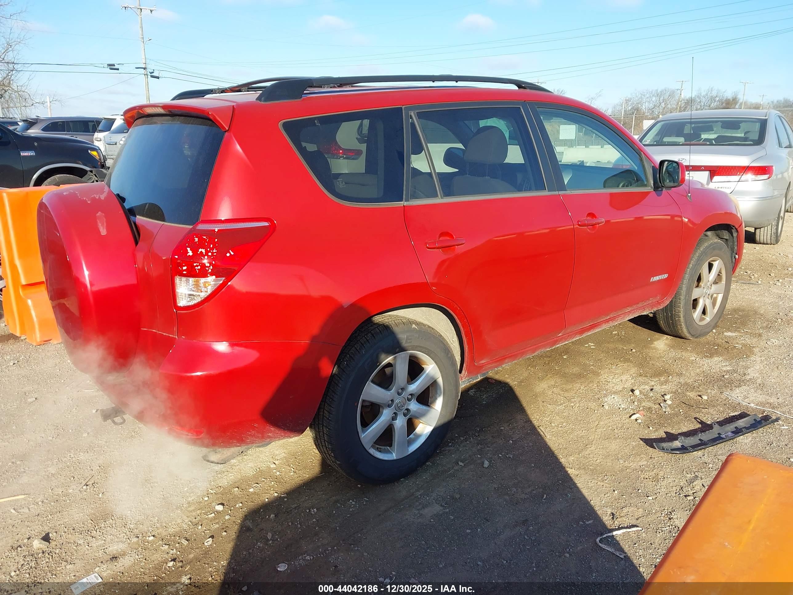 TOYOTA RAV4 image 4