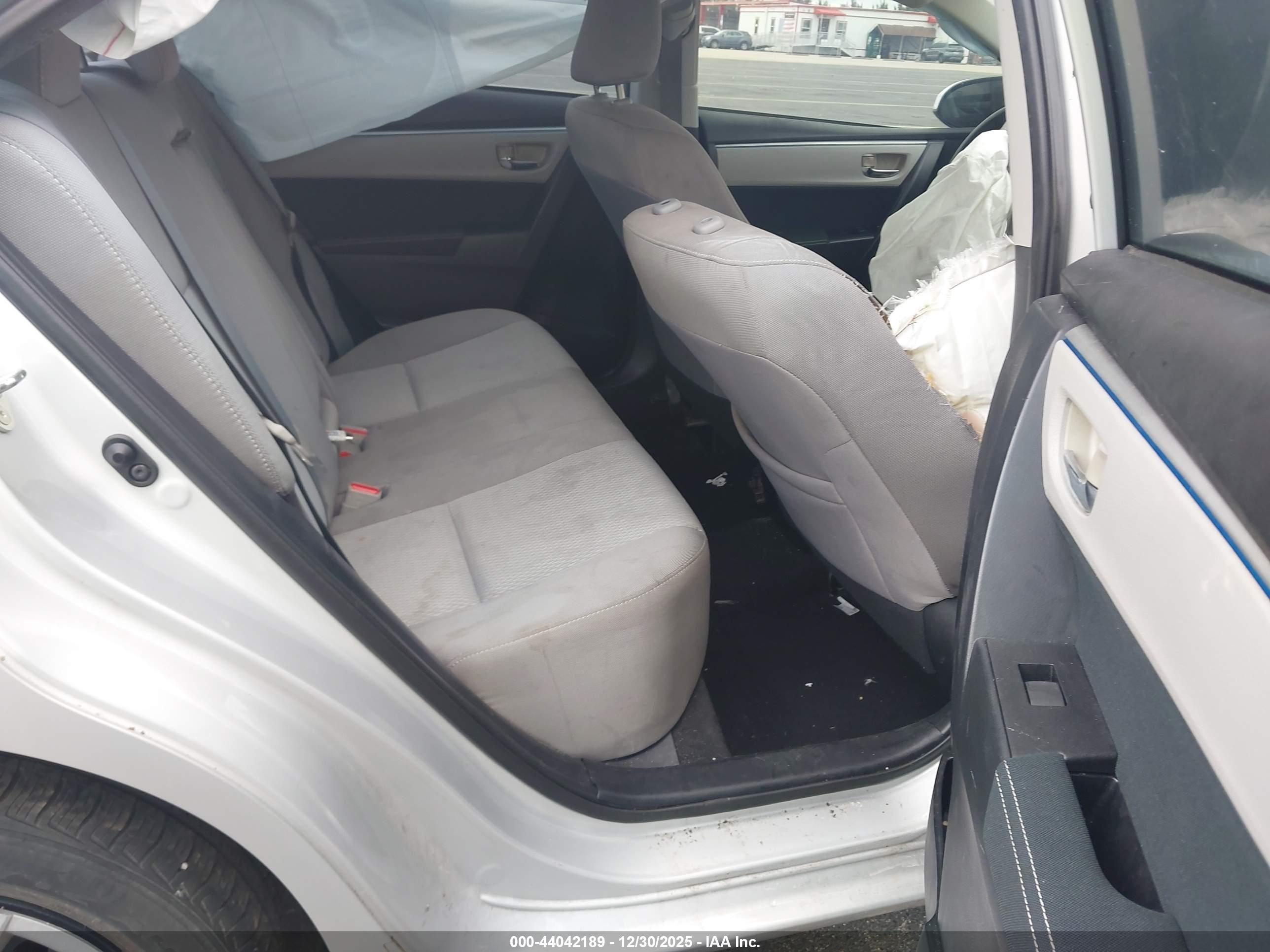 TOYOTA COROLLA image 8