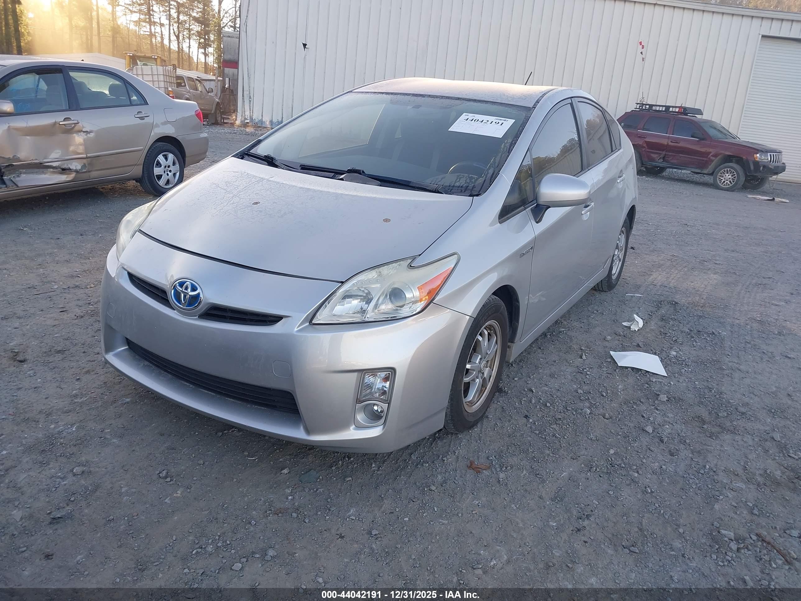 TOYOTA PRIUS image 2