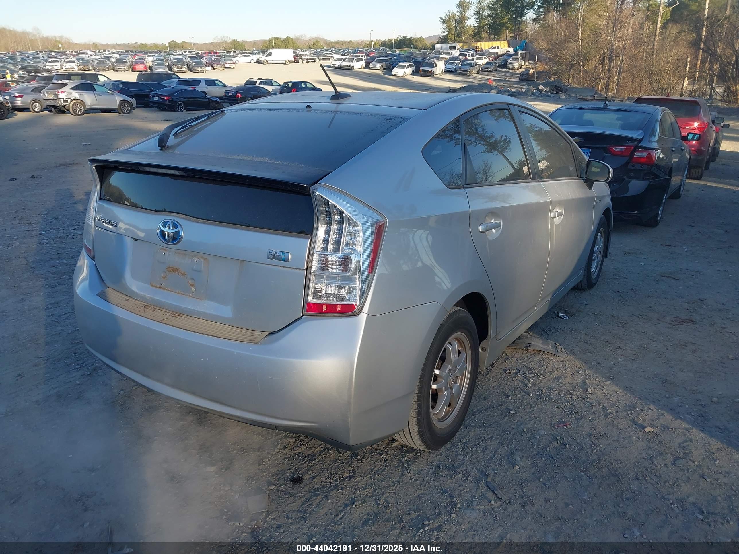 TOYOTA PRIUS image 4