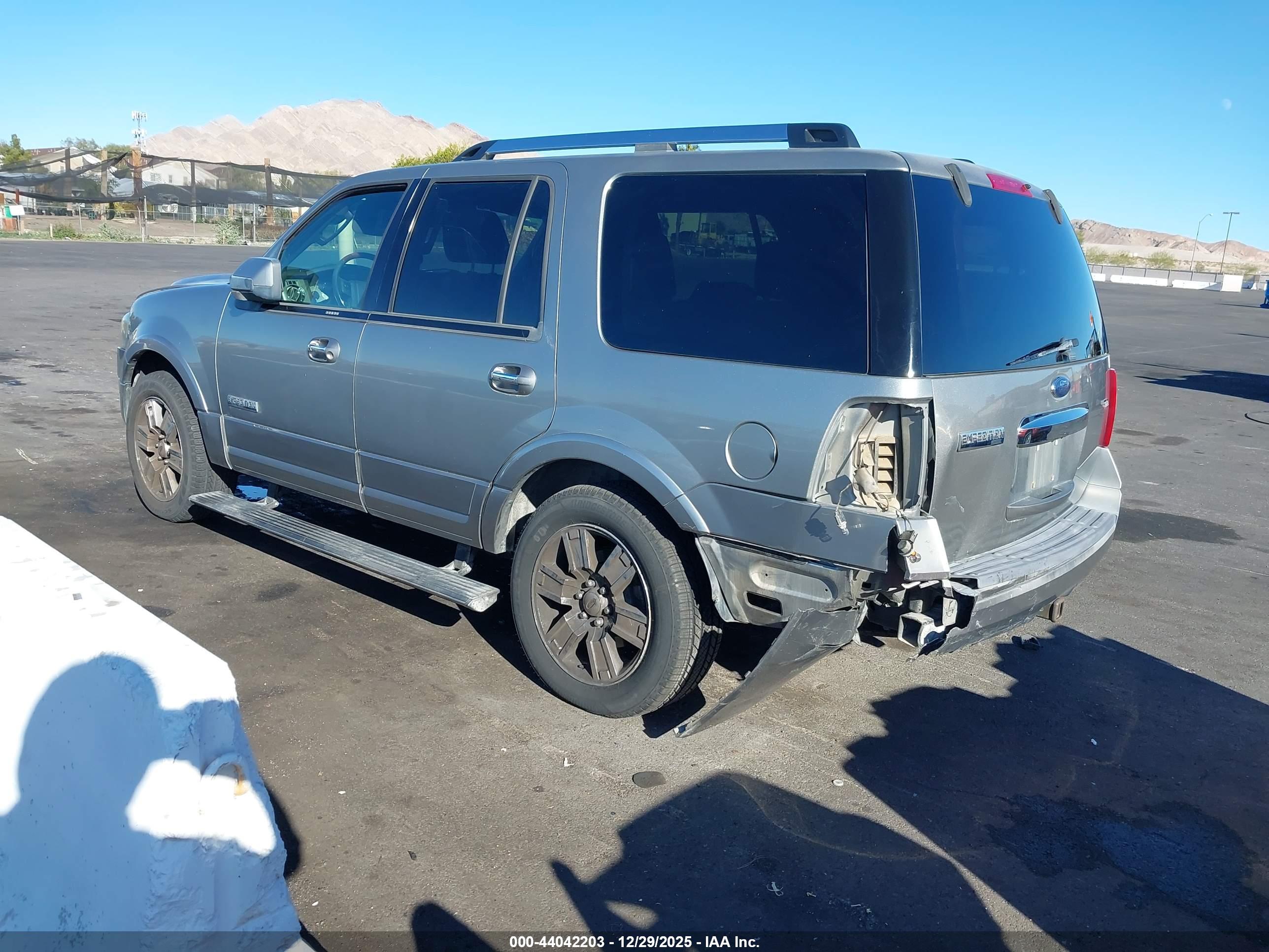FORD EXPEDITION image 3