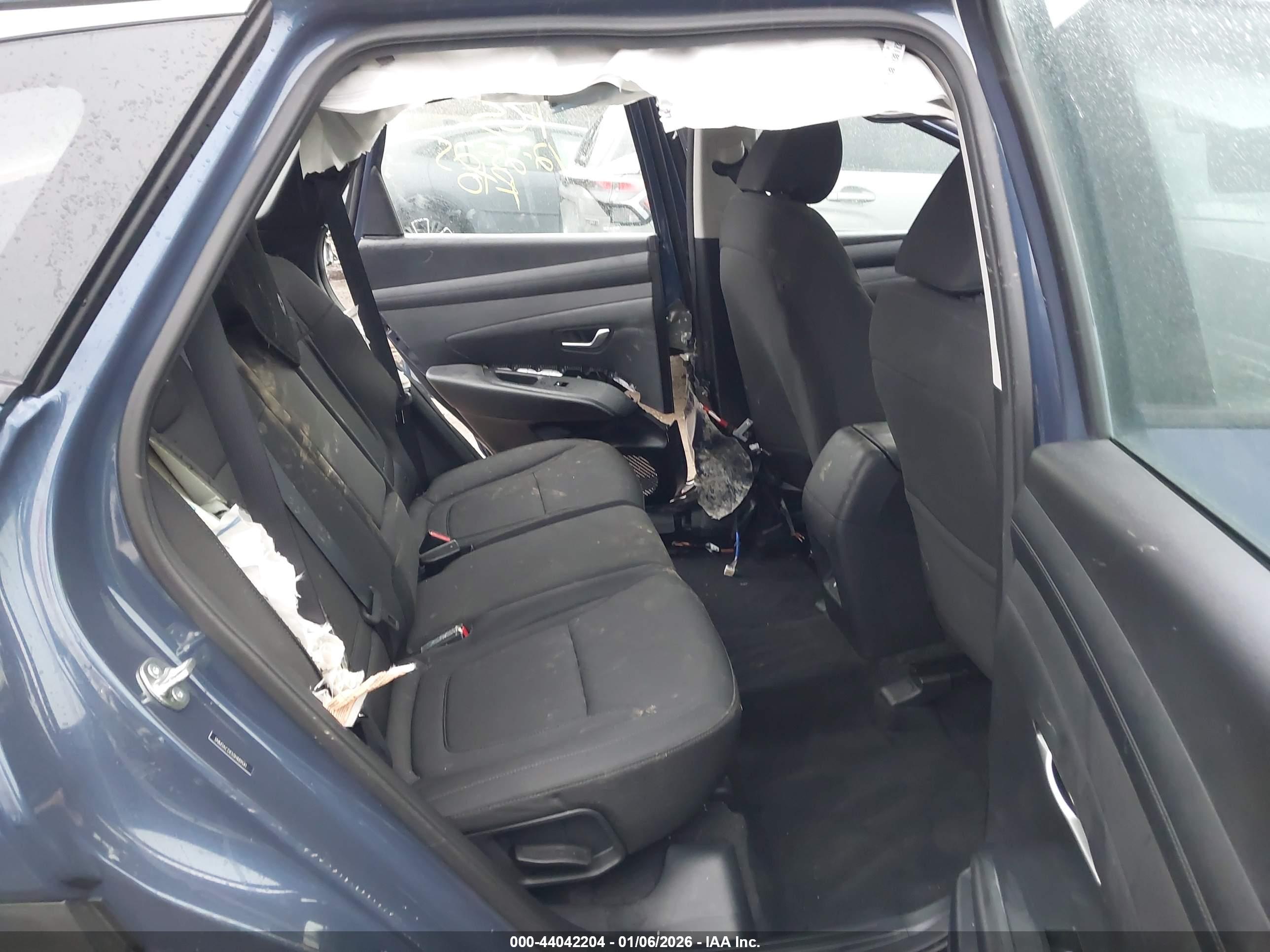 HYUNDAI TUCSON image 8