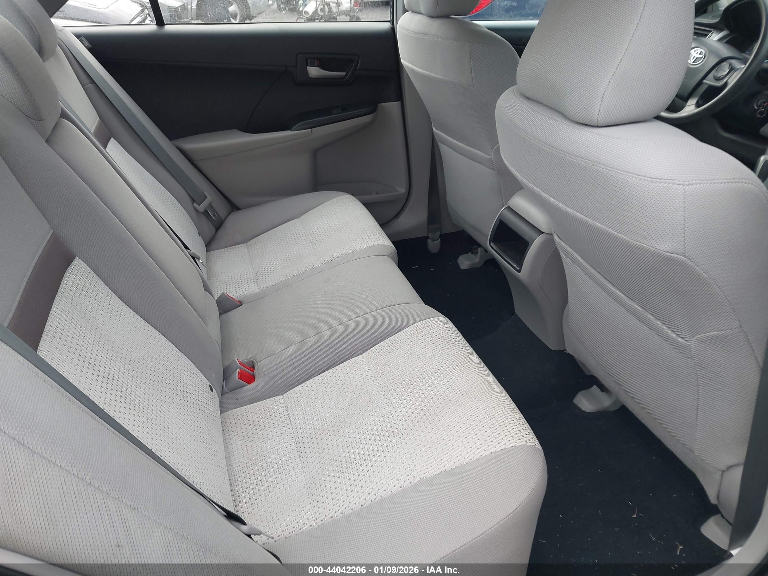 TOYOTA CAMRY image 8