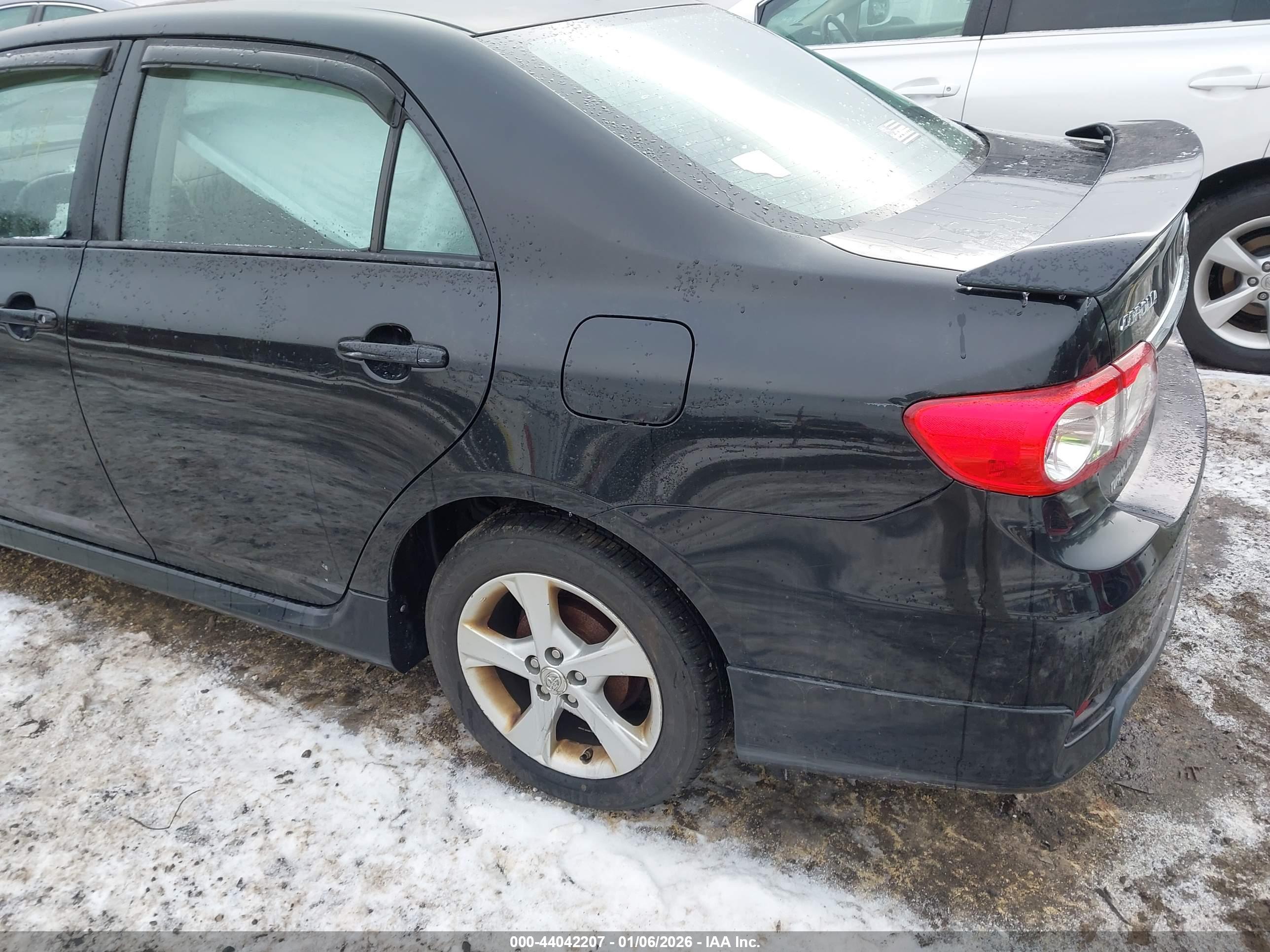 TOYOTA COROLLA image 3