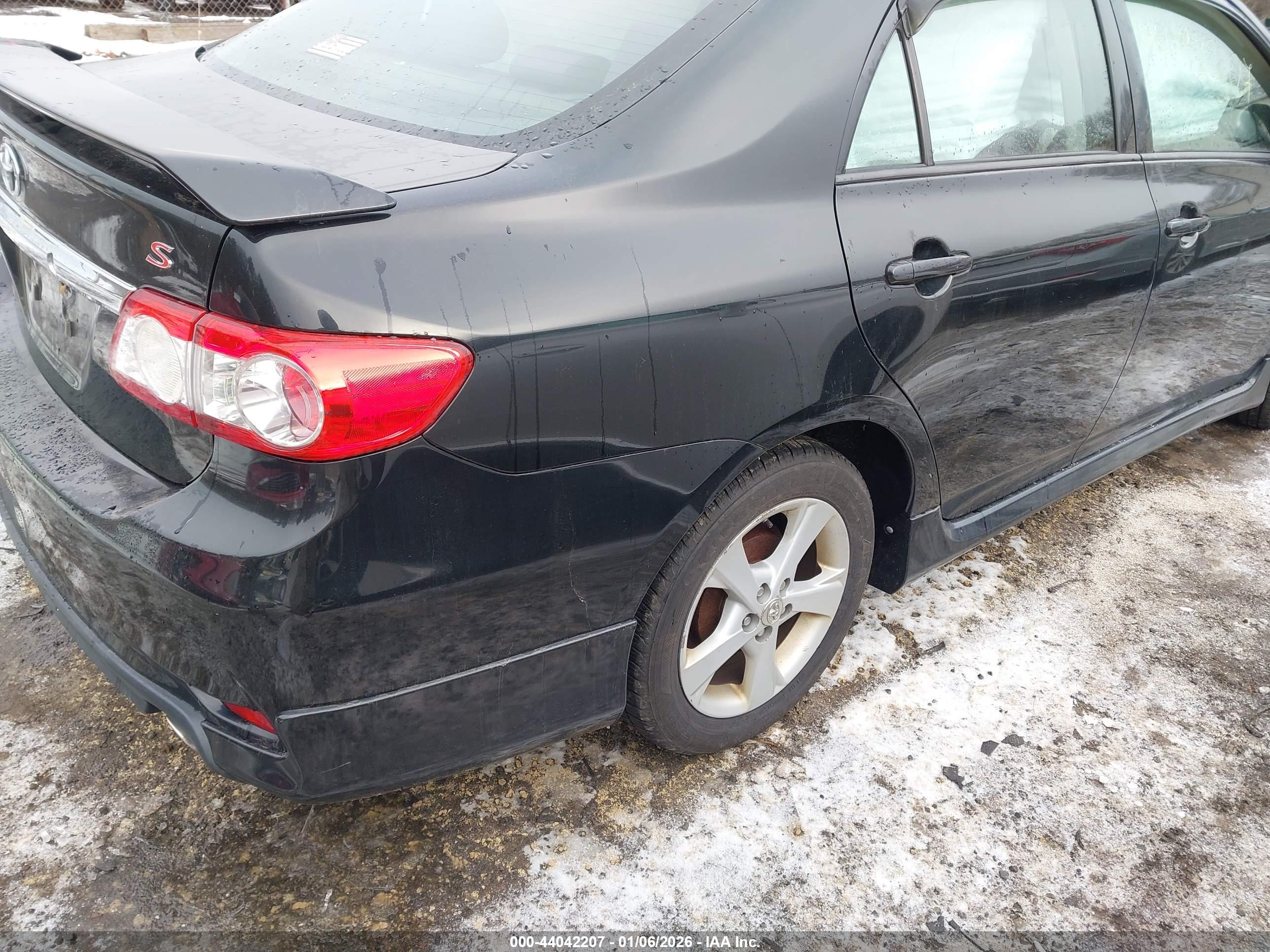 TOYOTA COROLLA image 4