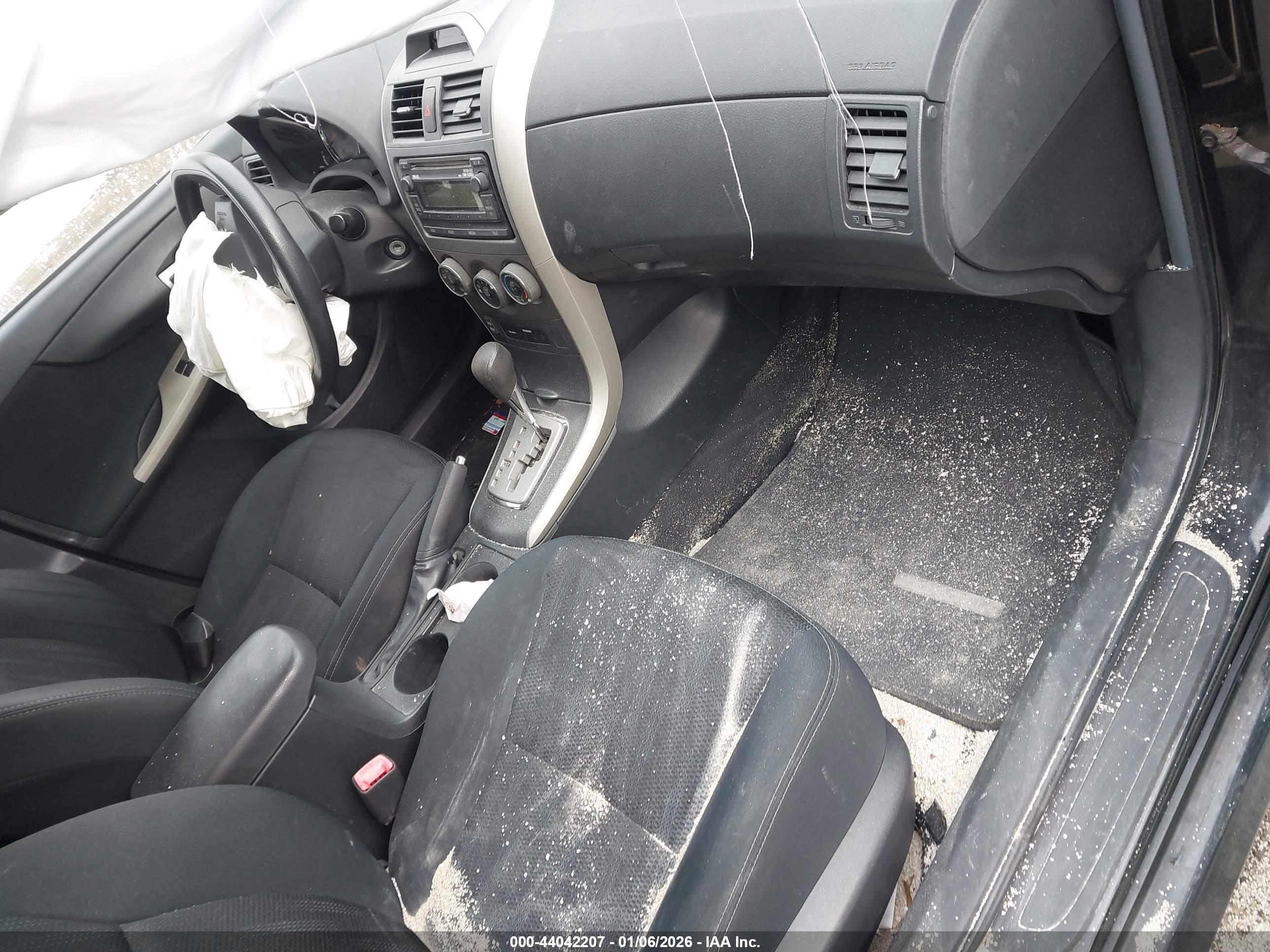 TOYOTA COROLLA image 5