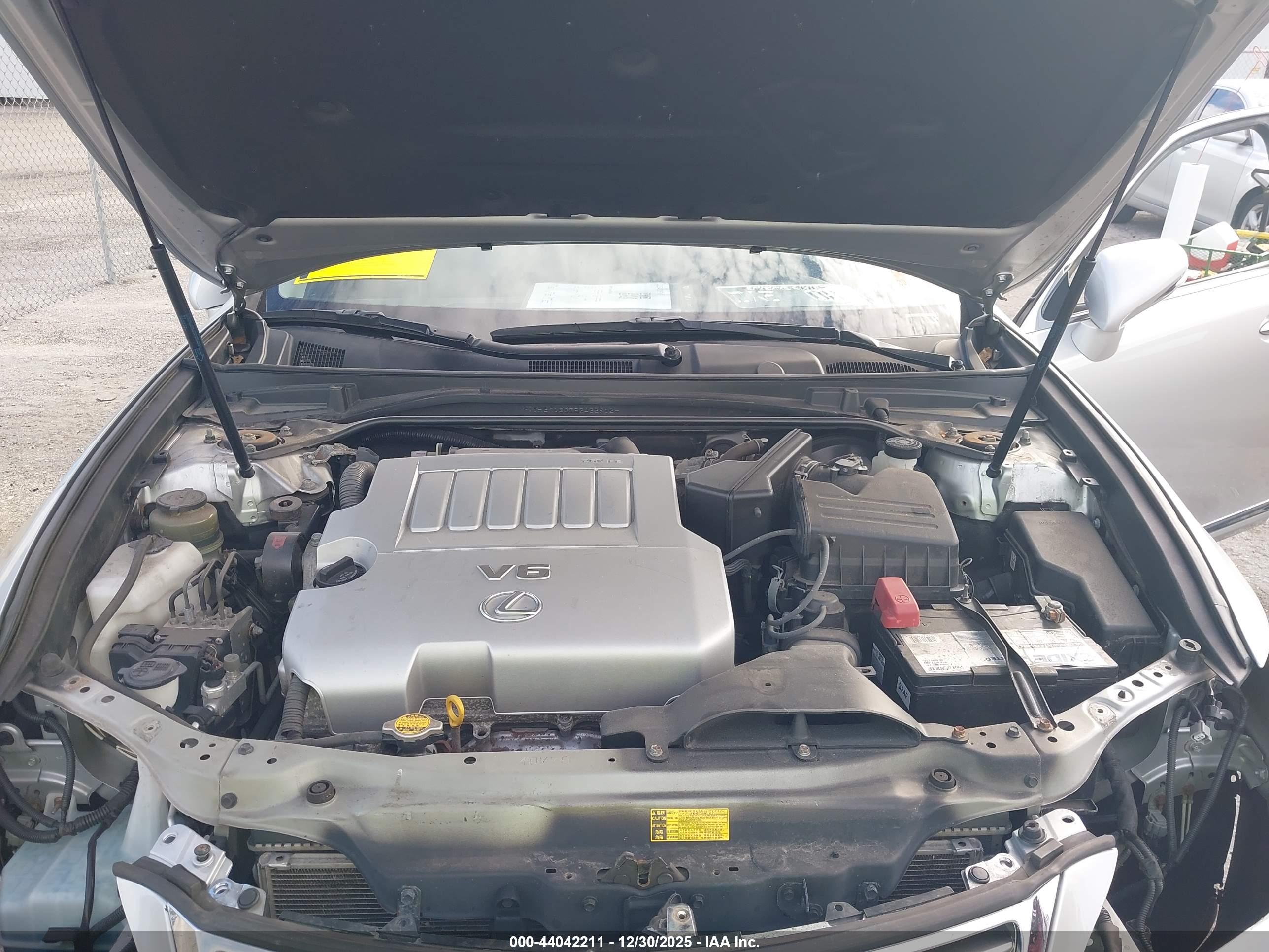 LEXUS ES image 10