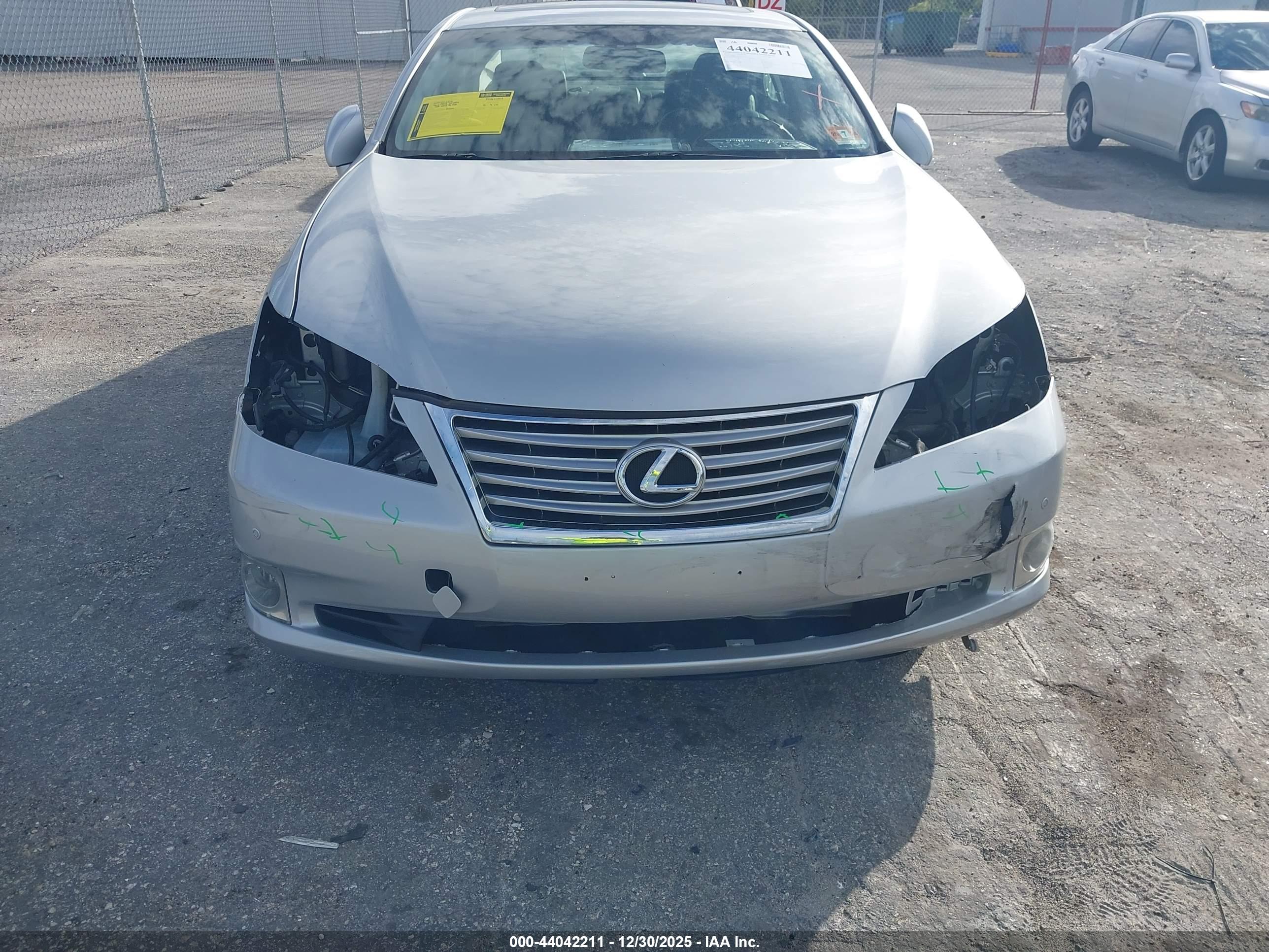 LEXUS ES image 6