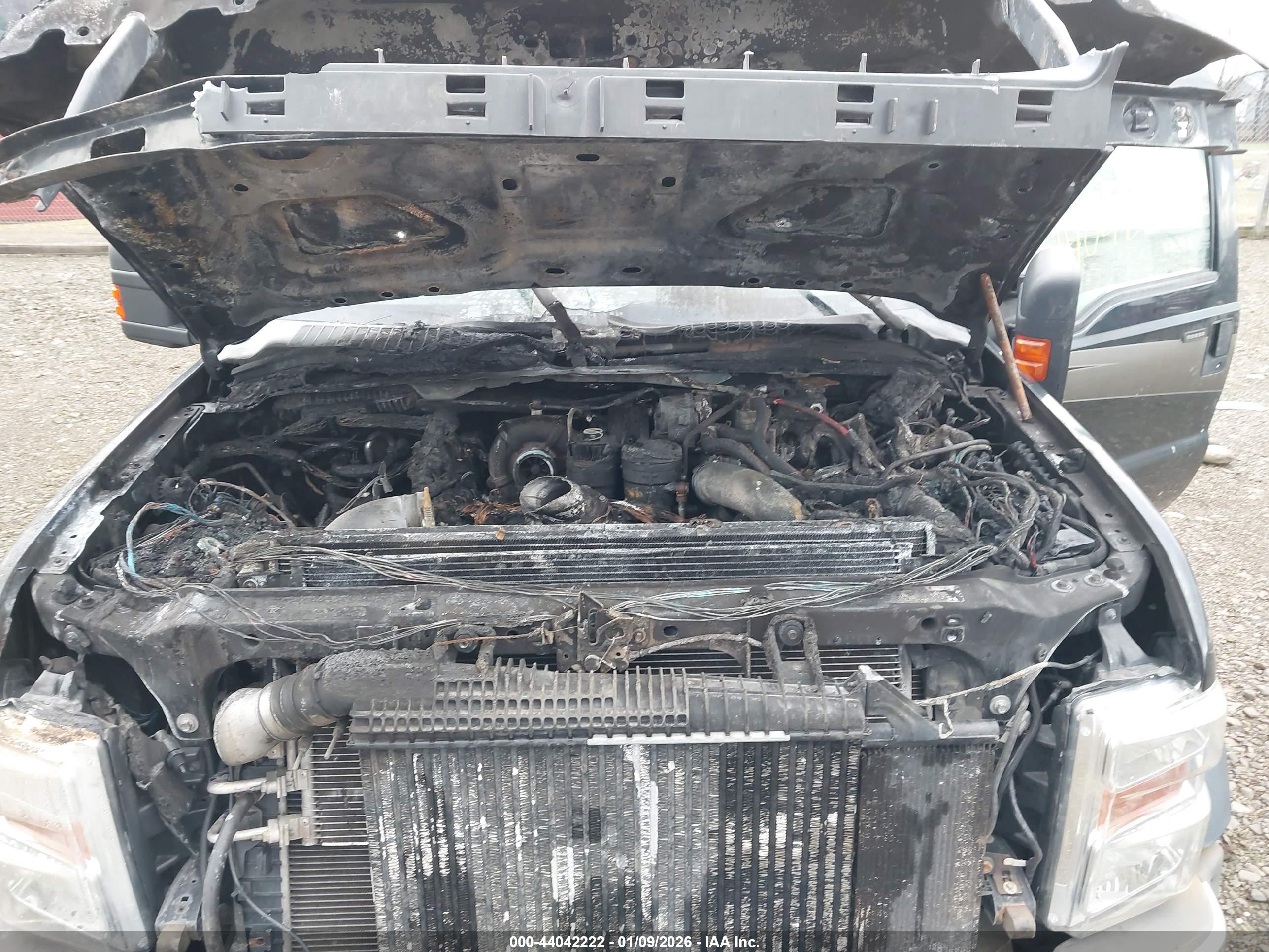 FORD F-550 image 10