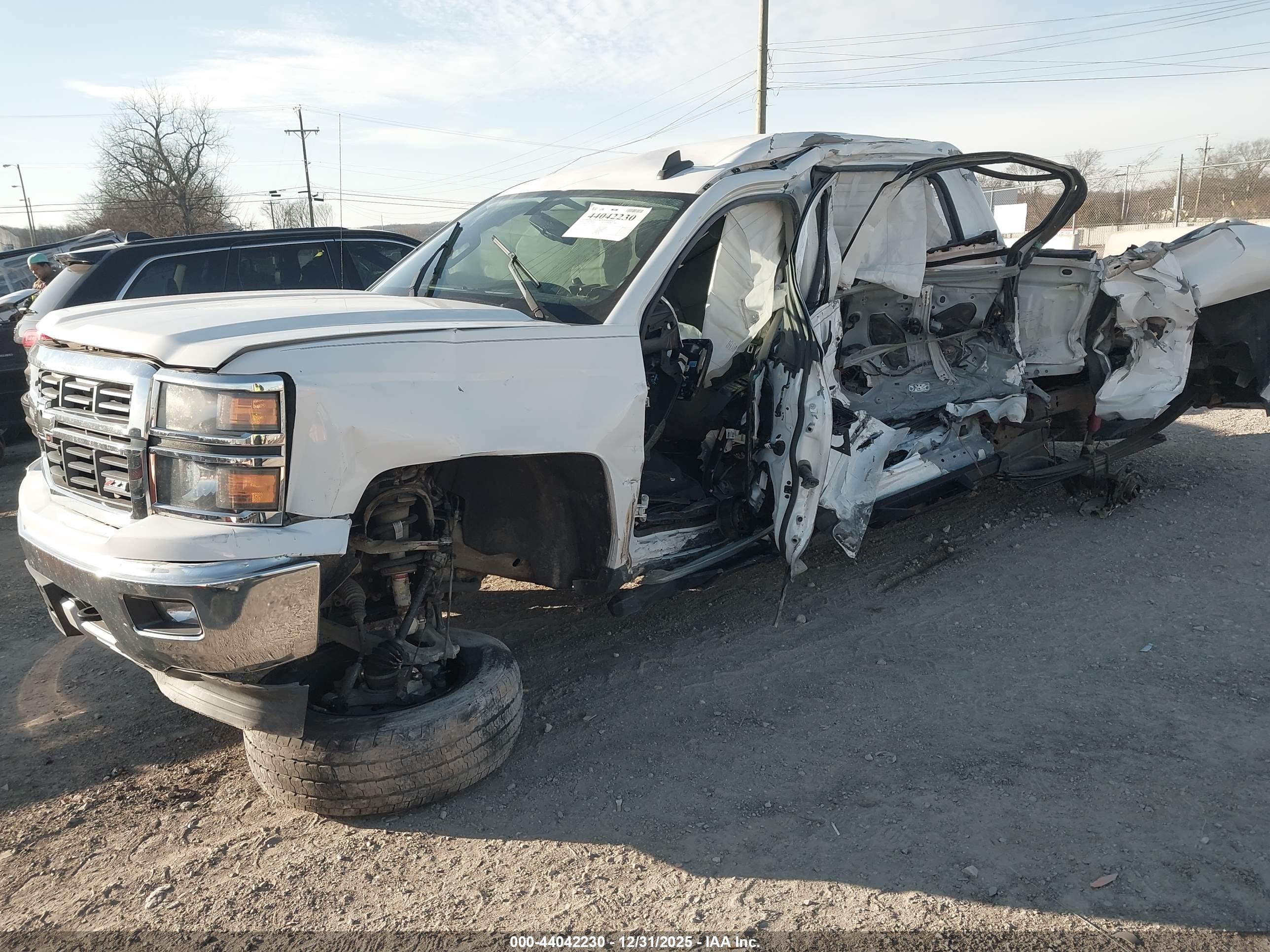 CHEVROLET SILVERADO image 2