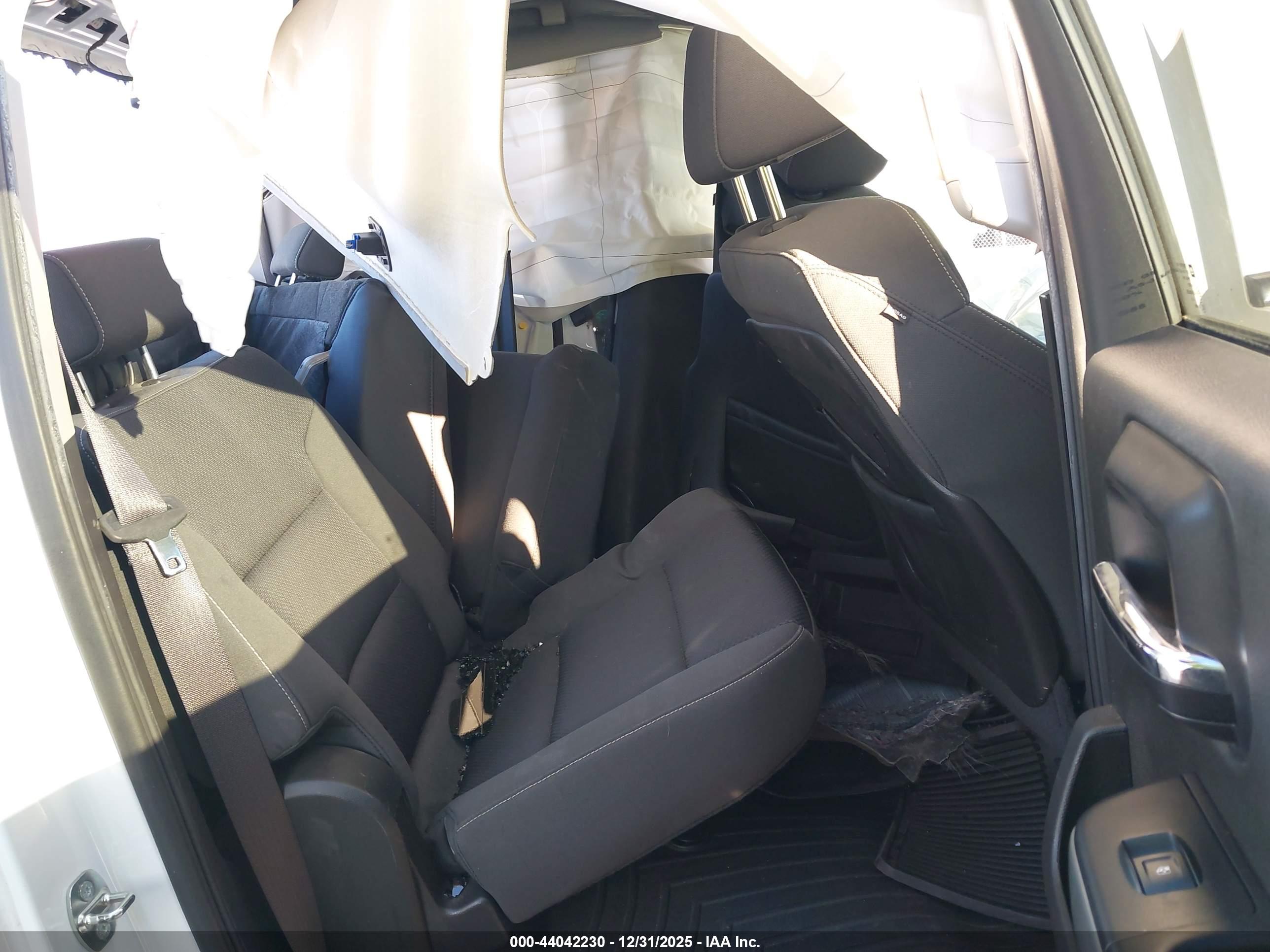 CHEVROLET SILVERADO image 8