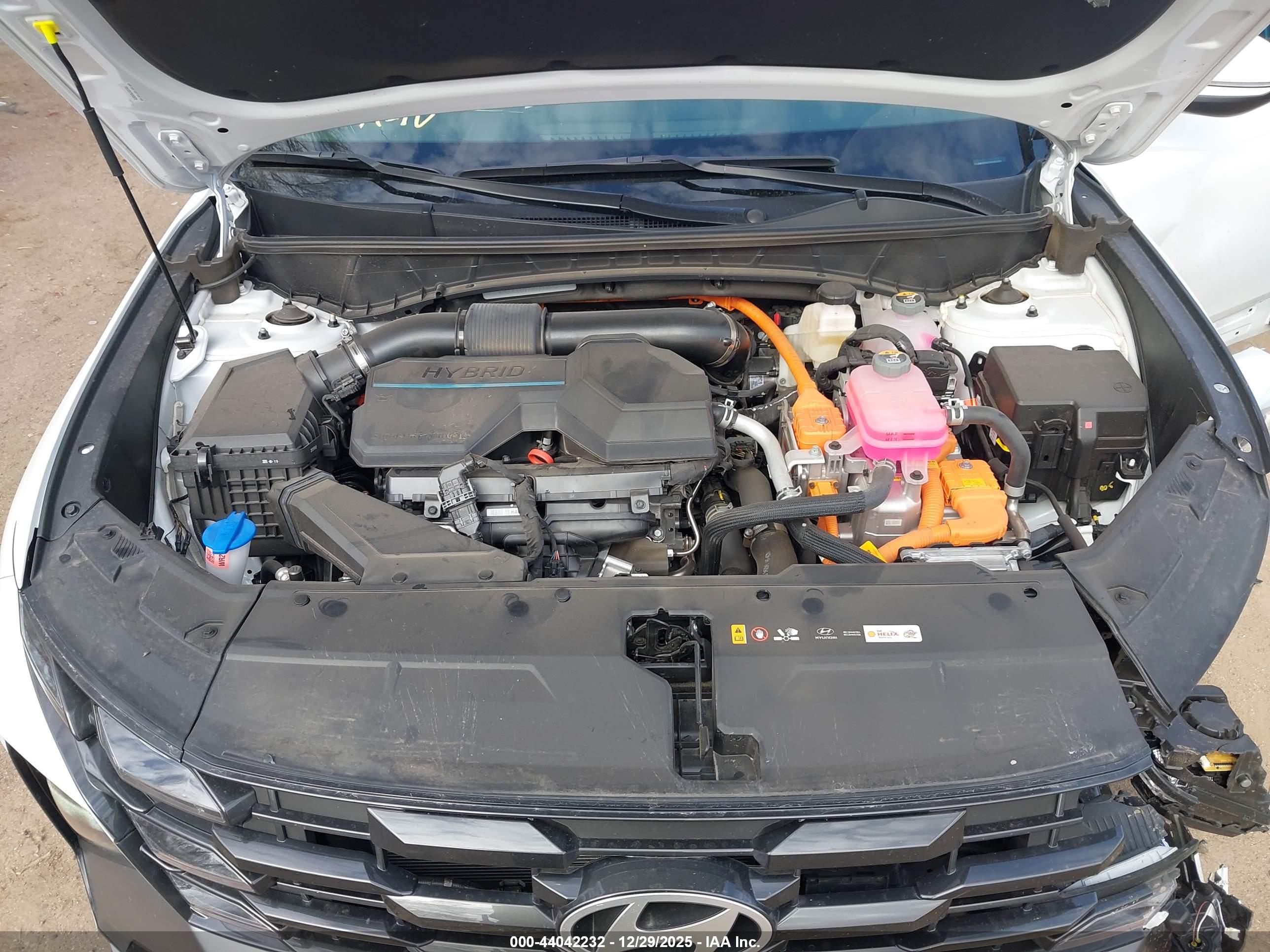 HYUNDAI TUCSON image 10