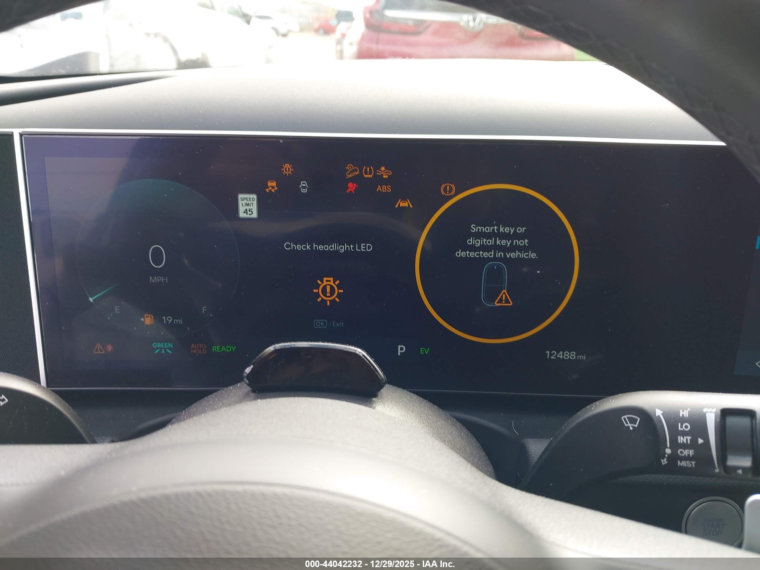 HYUNDAI TUCSON image 7