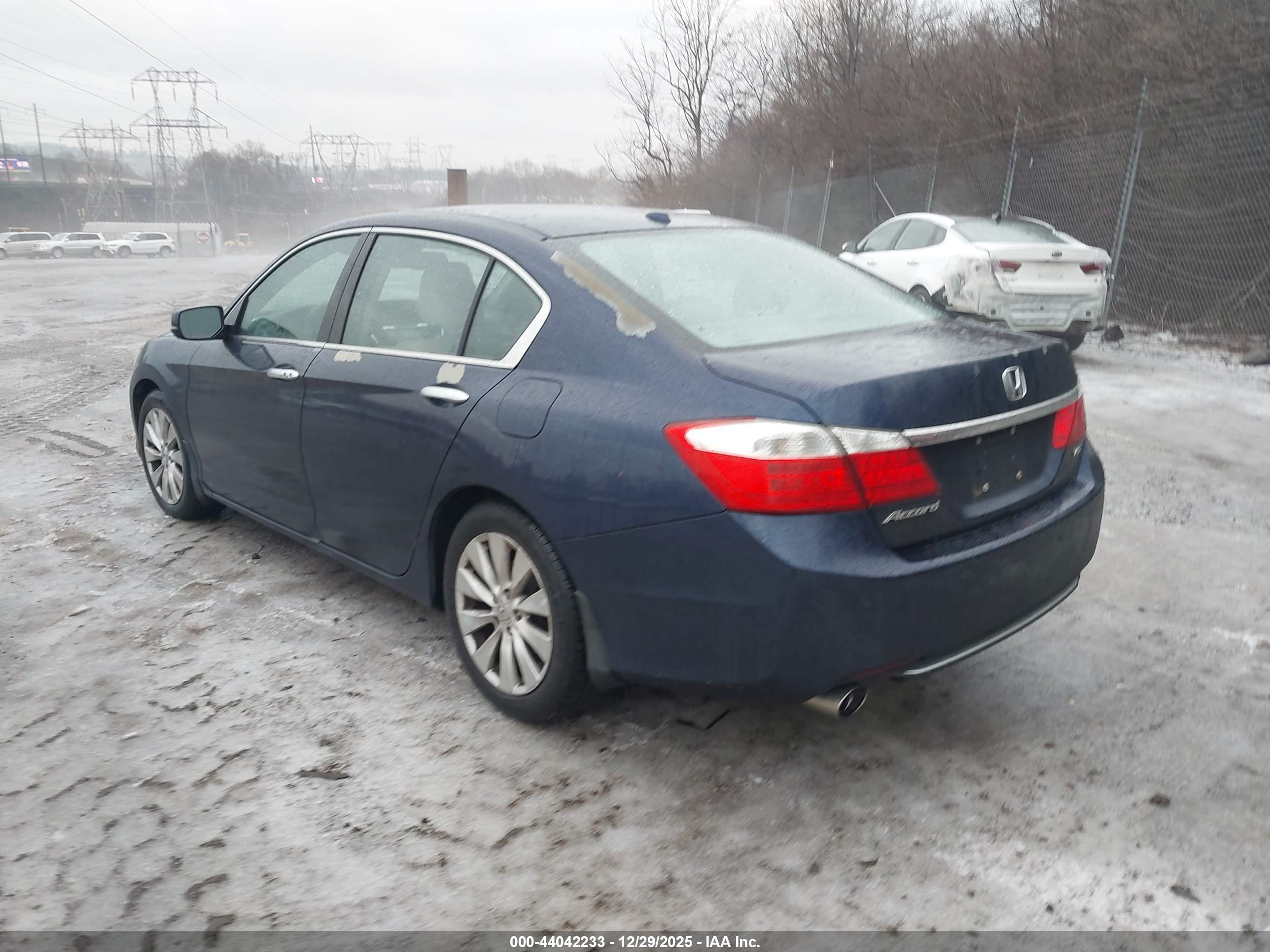 HONDA ACCORD image 3
