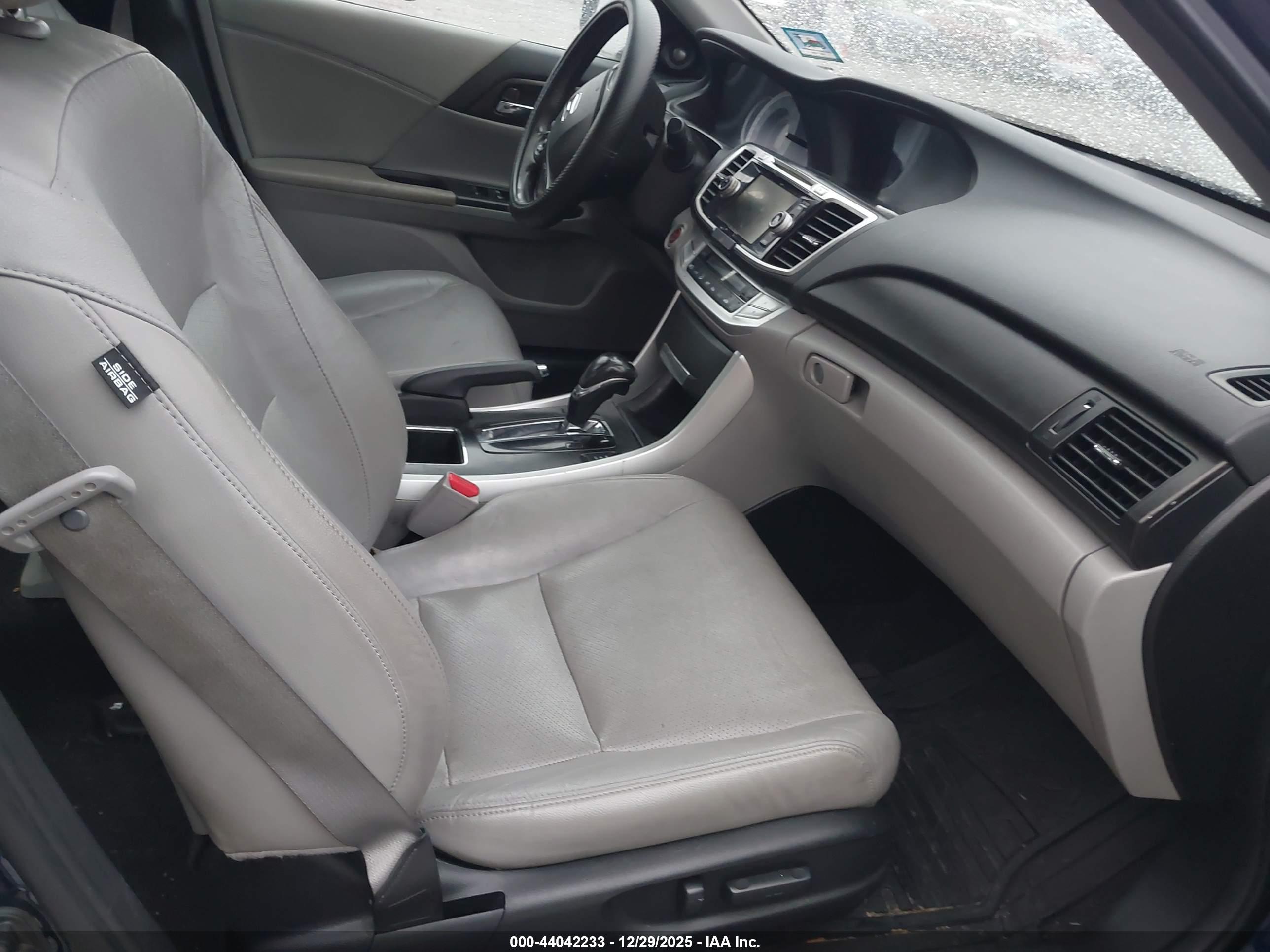 HONDA ACCORD image 5