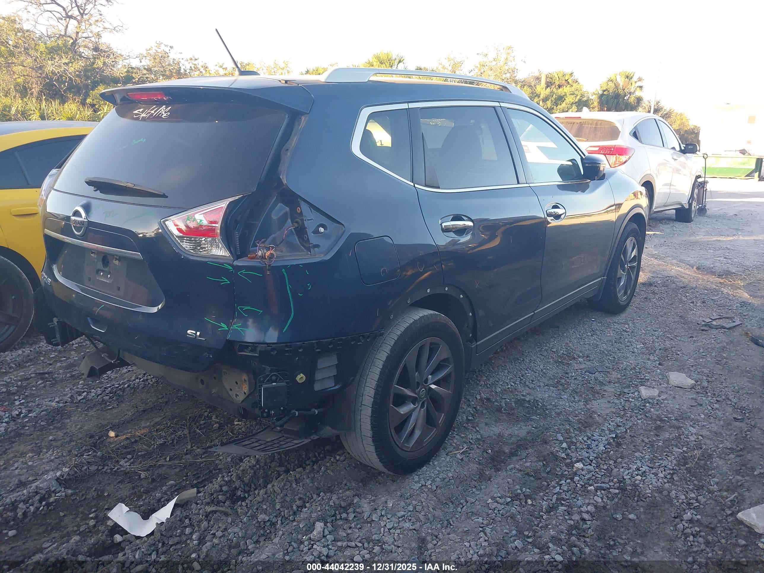 NISSAN ROGUE image 4