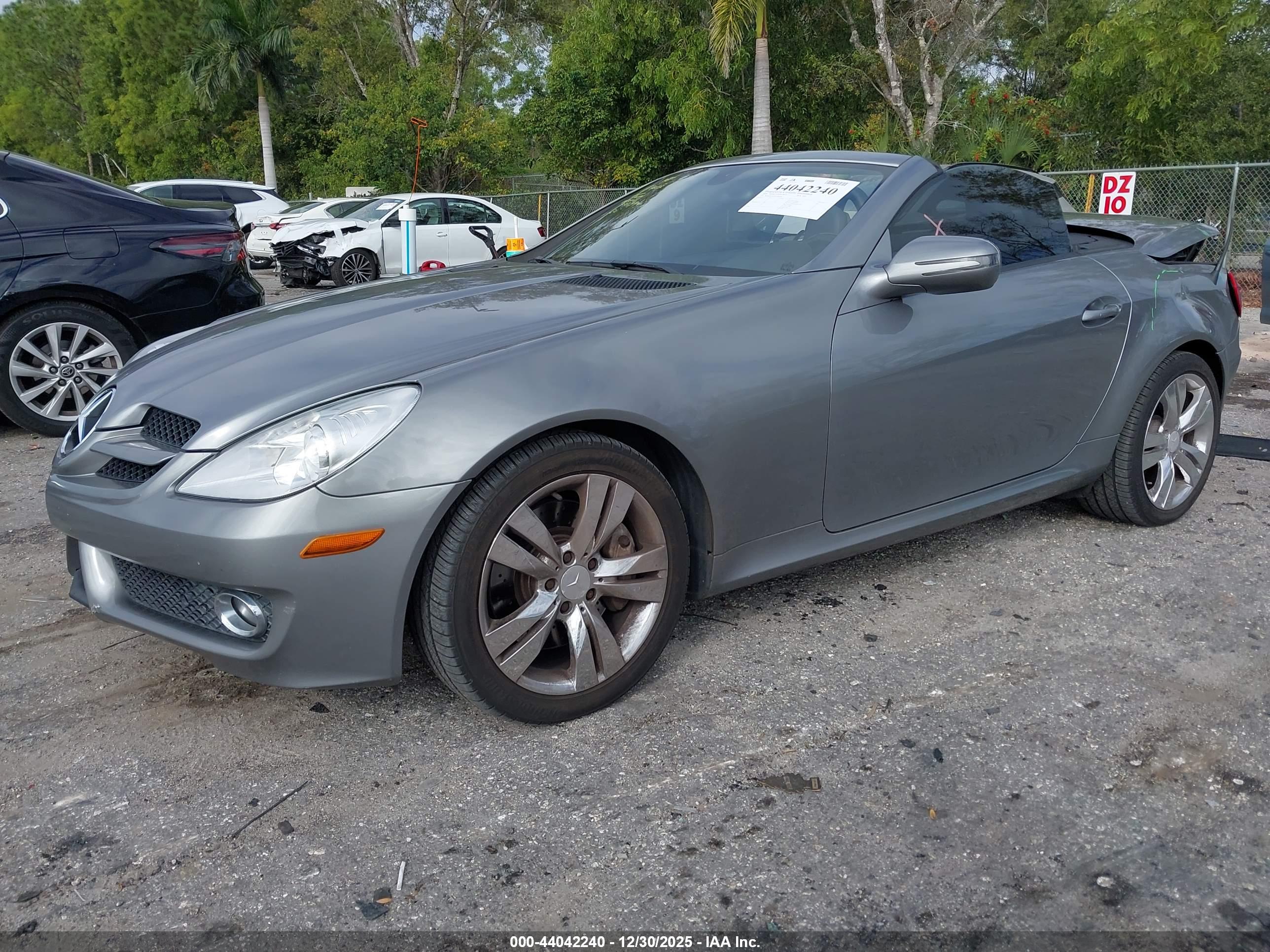 MERCEDES-BENZ SLK image 2