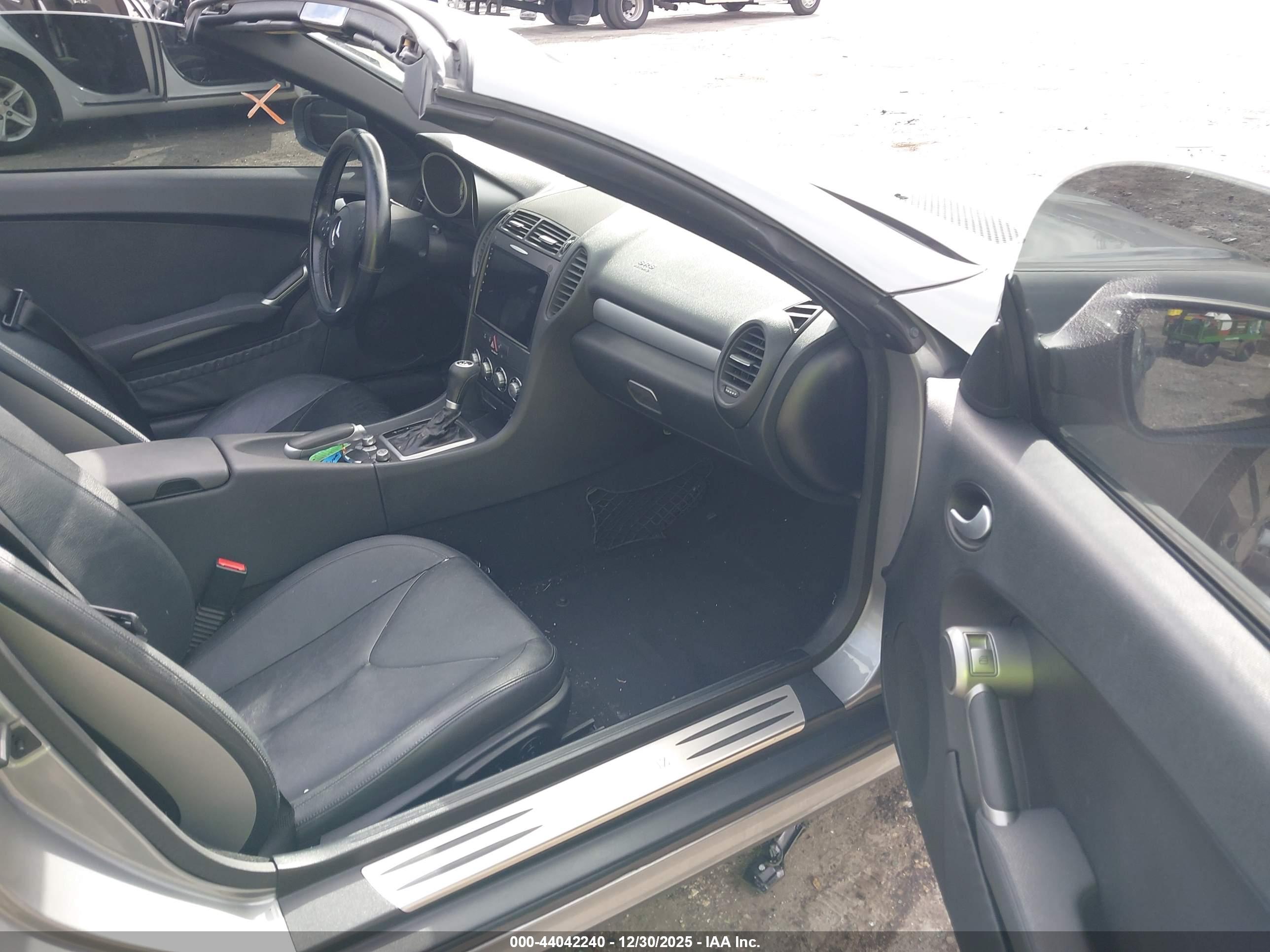 MERCEDES-BENZ SLK image 5