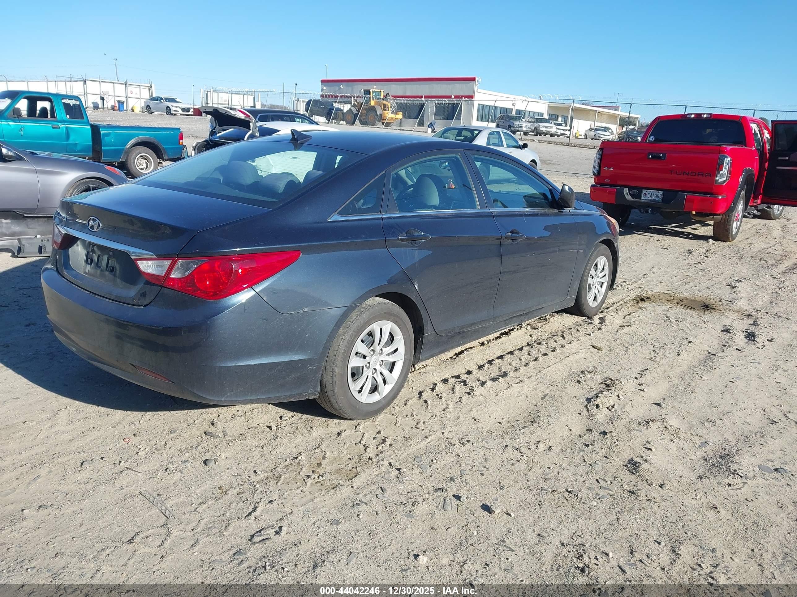 HYUNDAI SONATA image 4