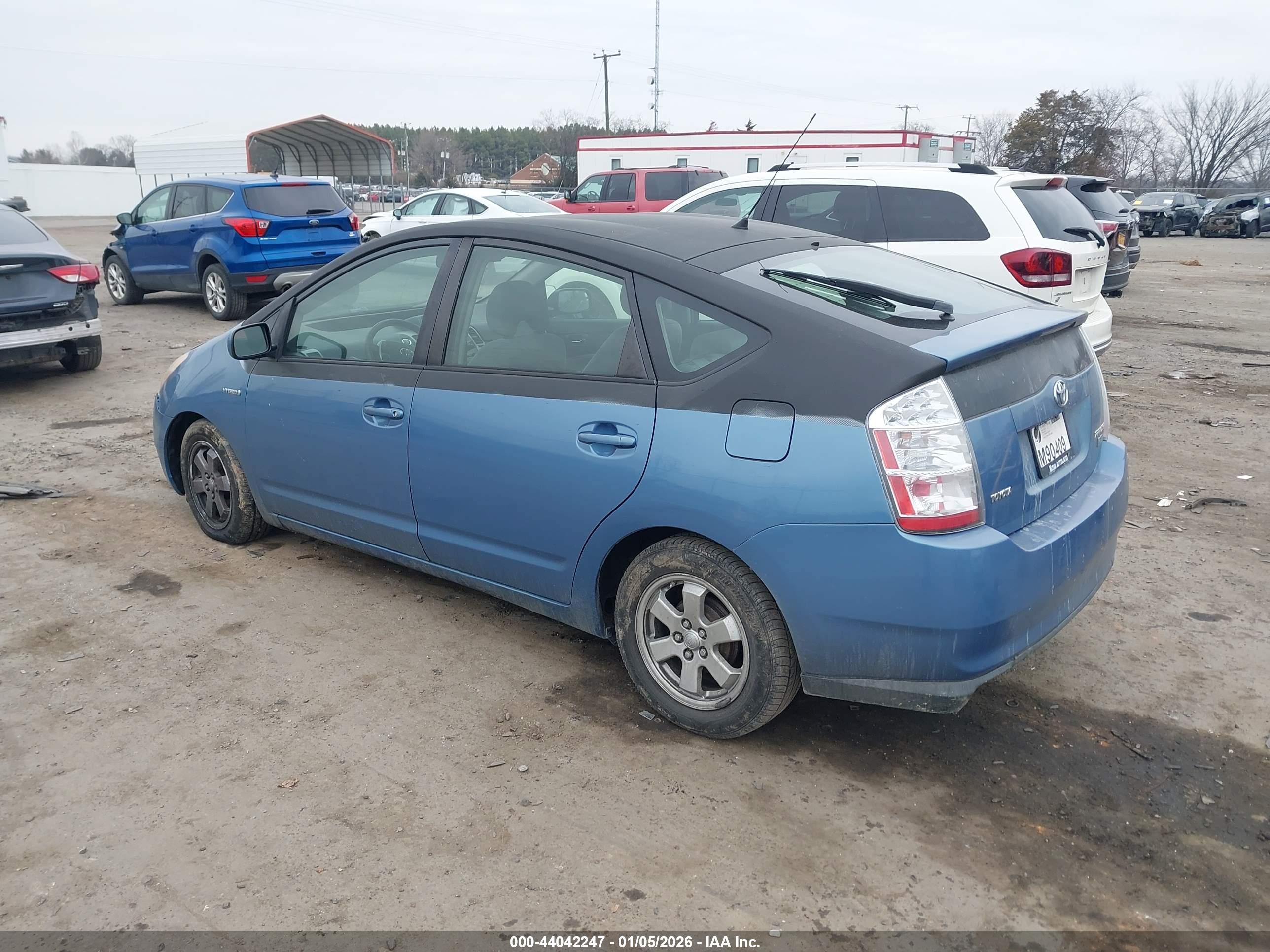 TOYOTA PRIUS image 3