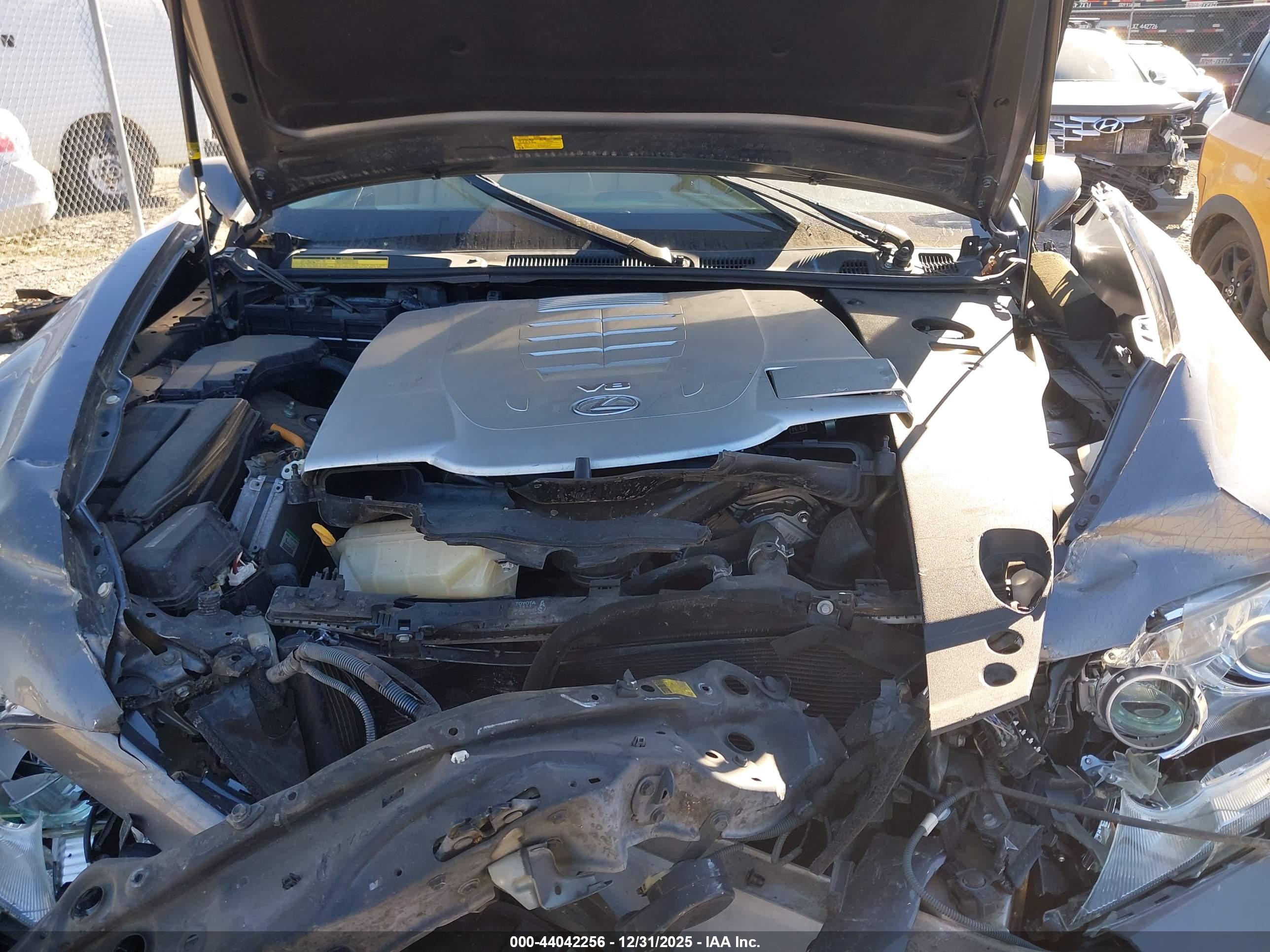LEXUS LS image 10