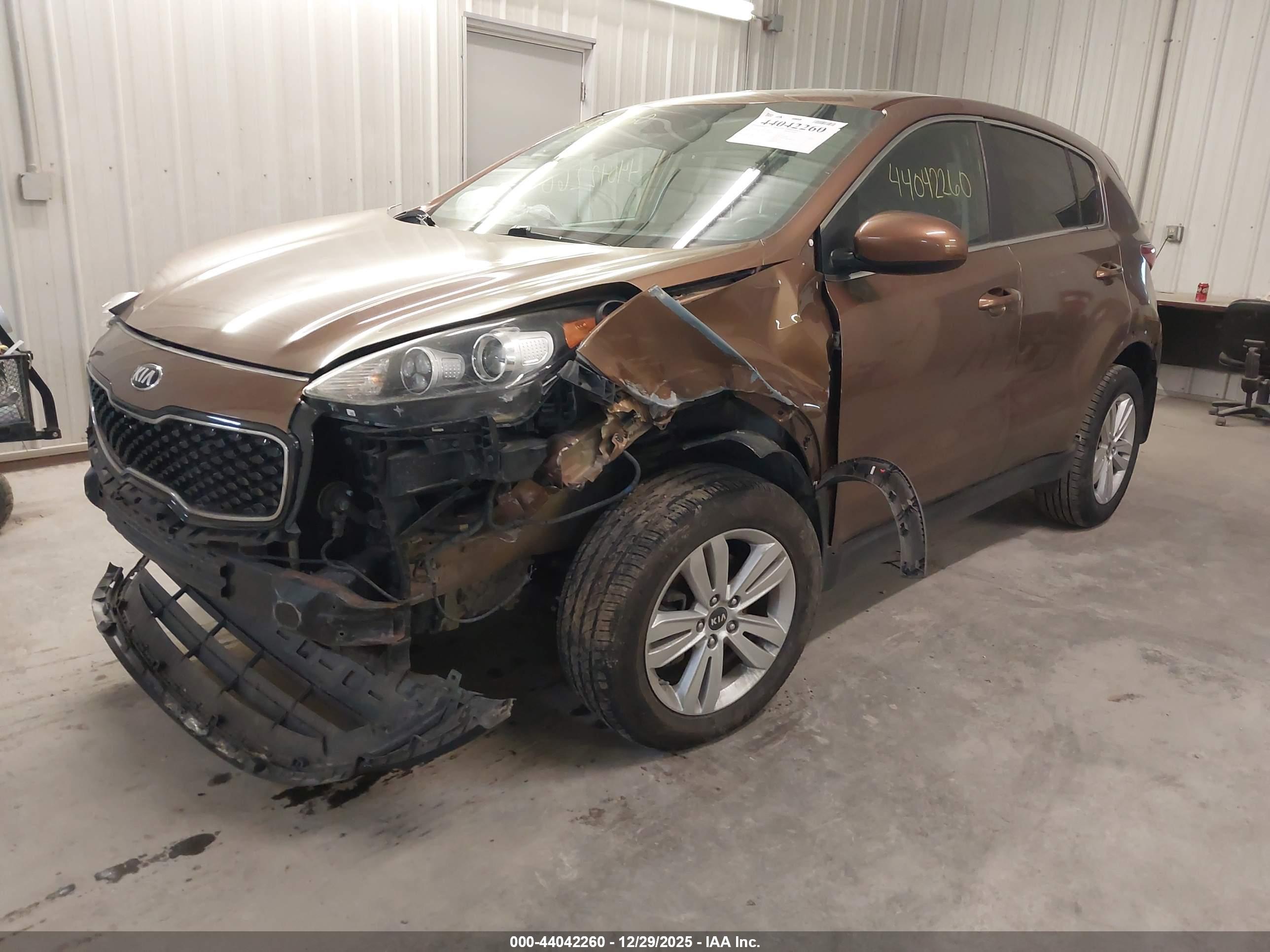 KIA SPORTAGE image 2