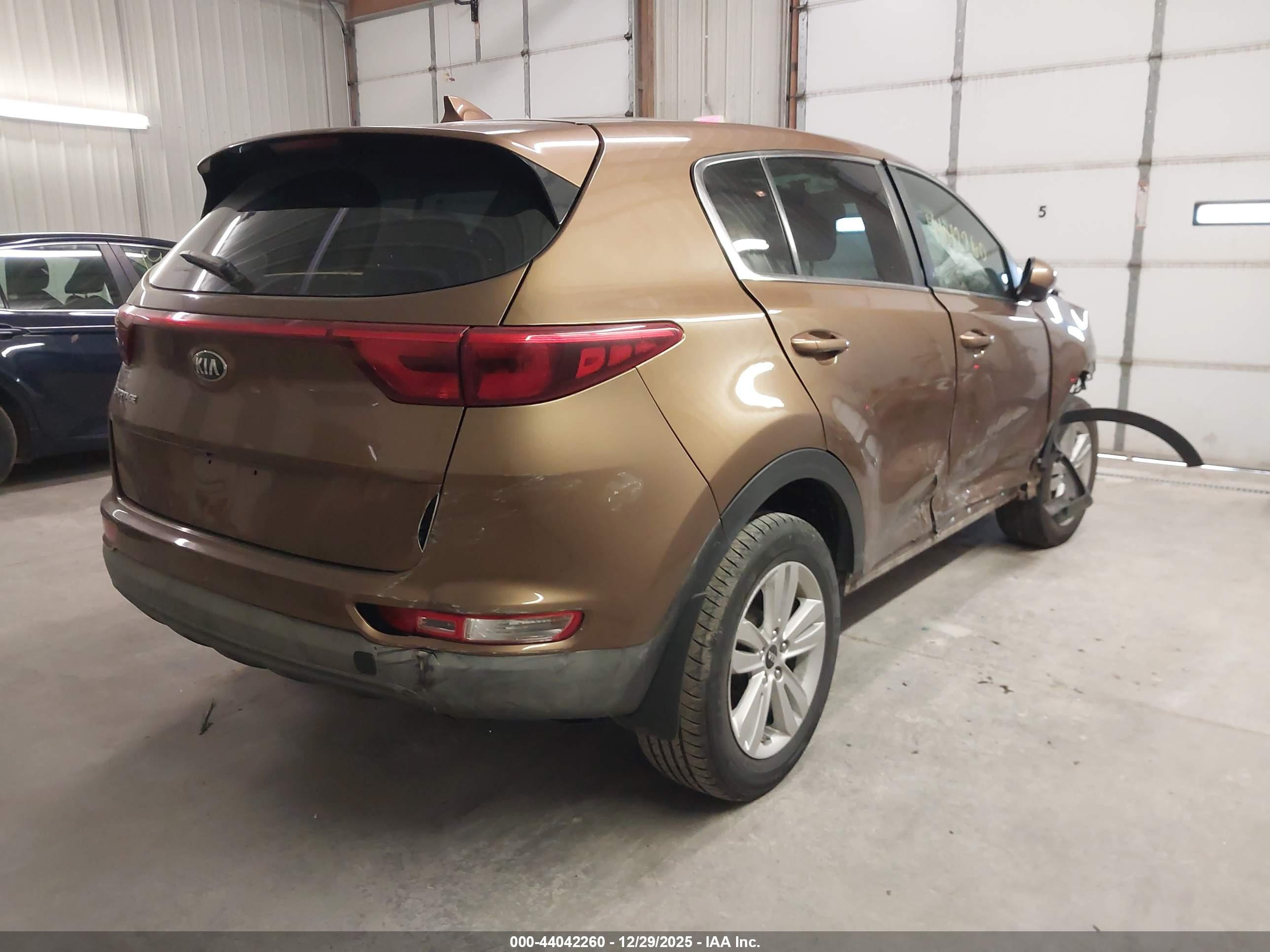 KIA SPORTAGE image 4