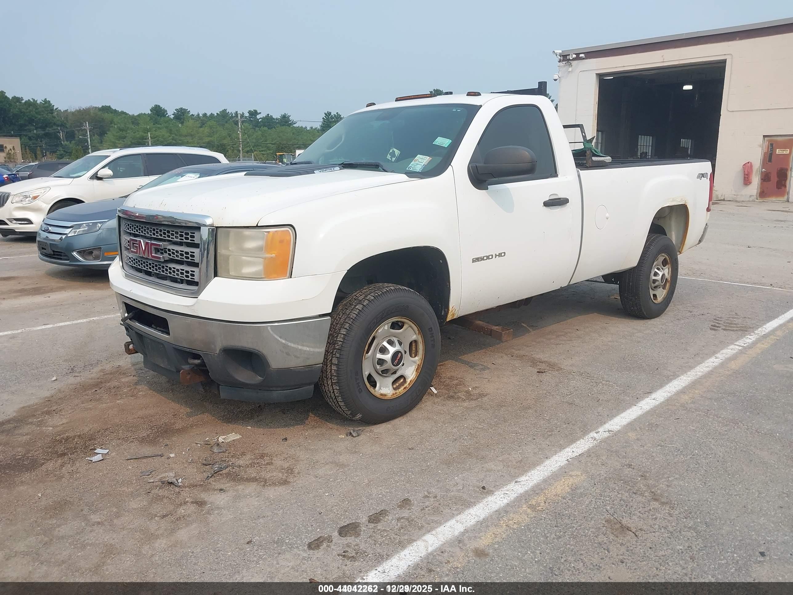 GMC SIERRA image 2