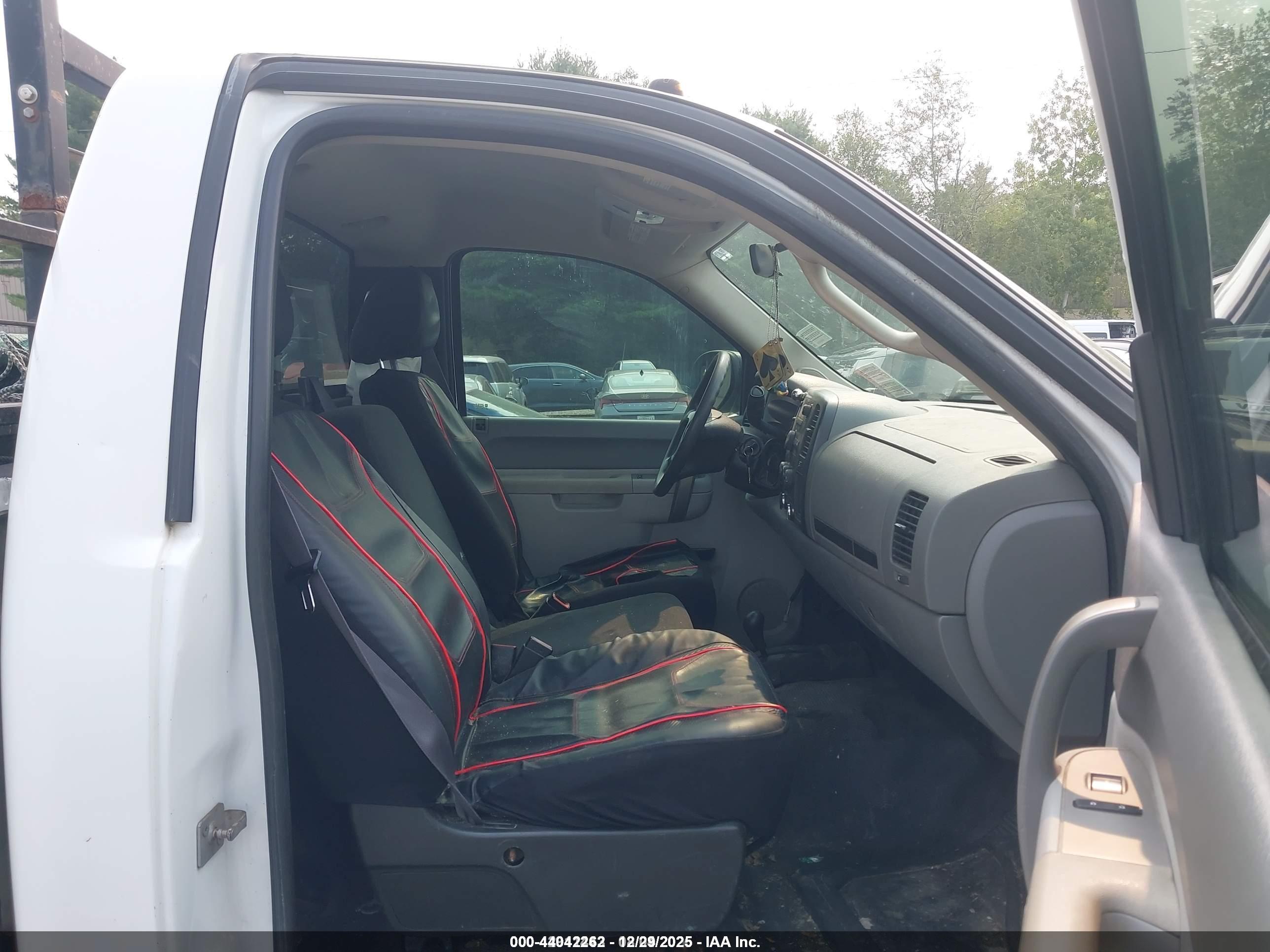GMC SIERRA image 5